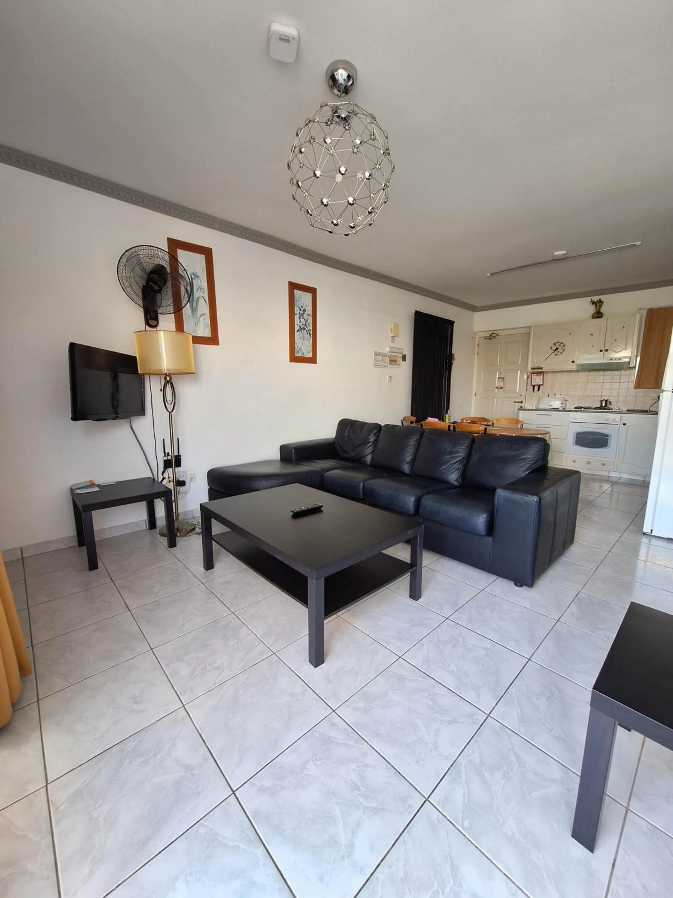 TV and multimedia in Apollonia Hotel Apartments