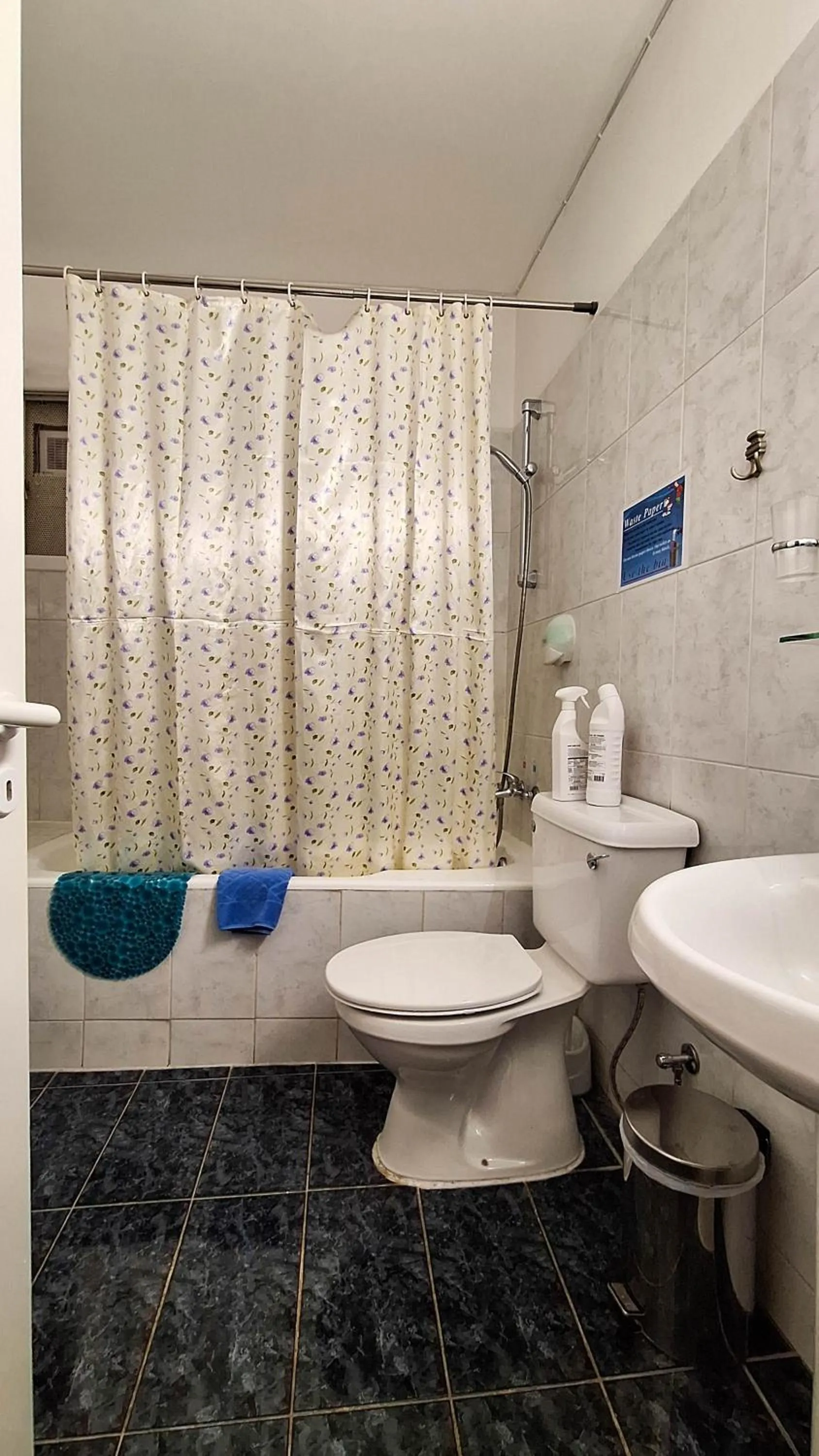 Shower in Apollonia Hotel Apartments
