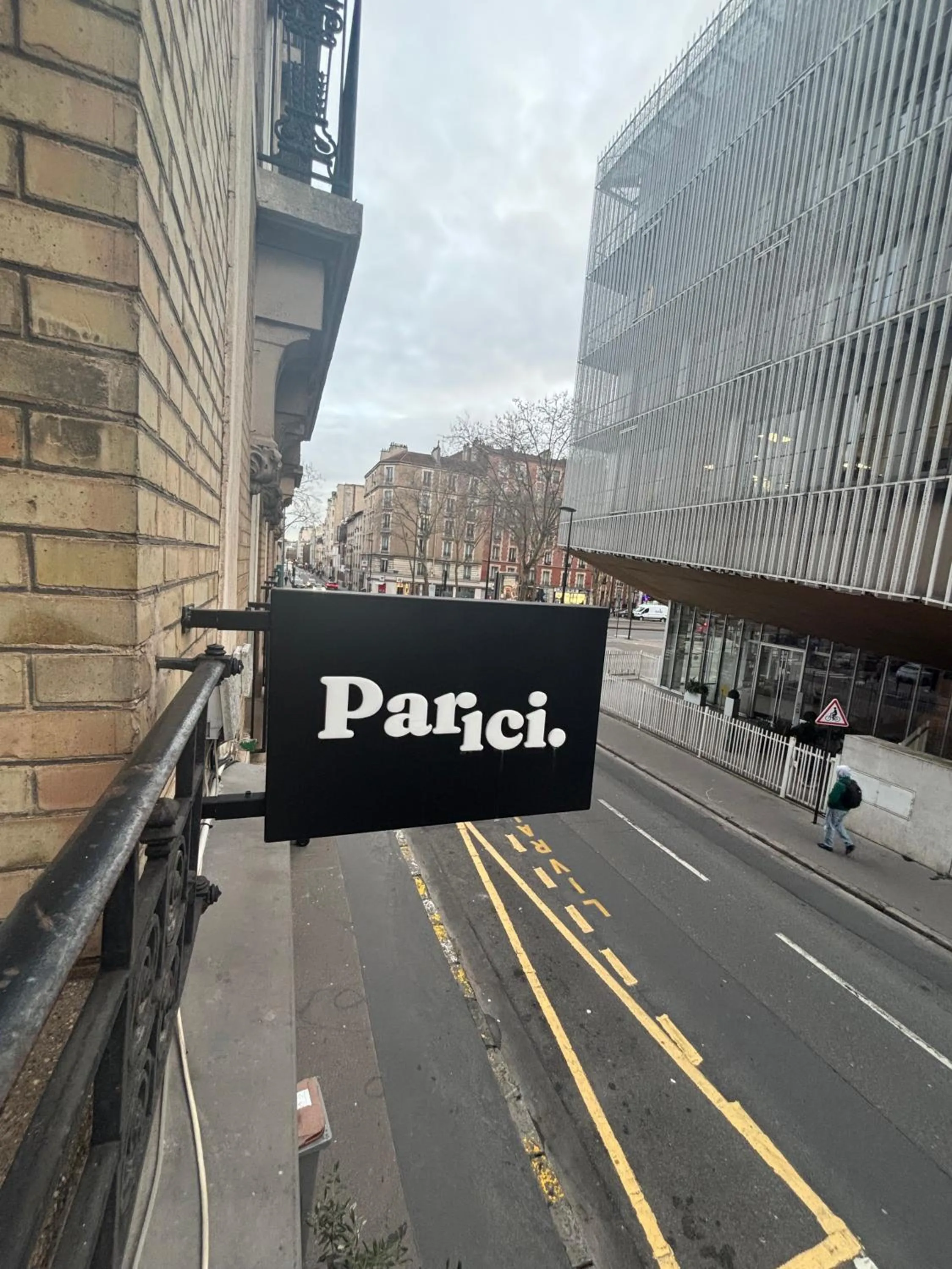 Property logo or sign in Parici Hôtel Boulogne Billancourt