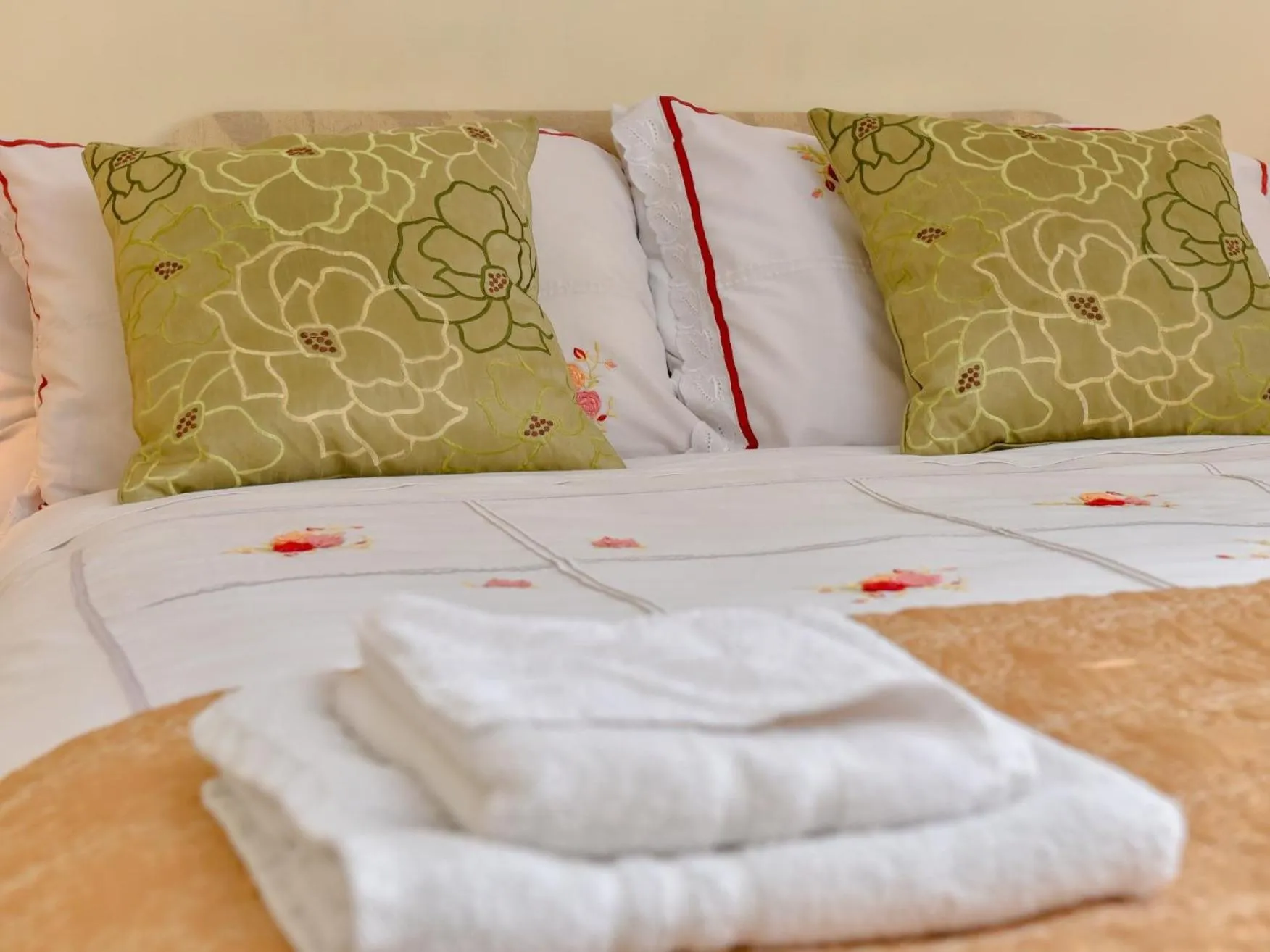 Bedroom, Bed in The Warren Guest House