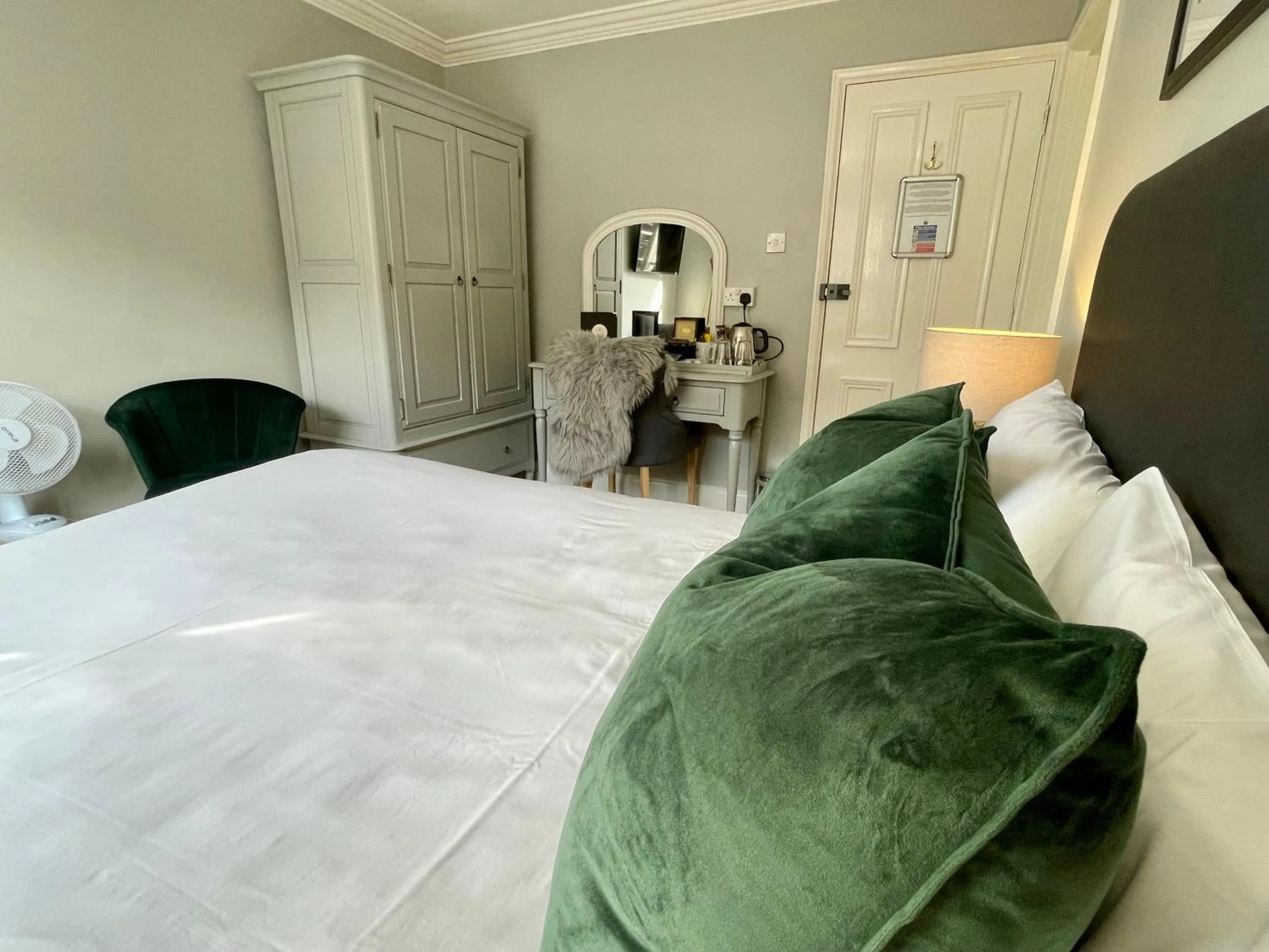 Bed in The Abbey Hotel