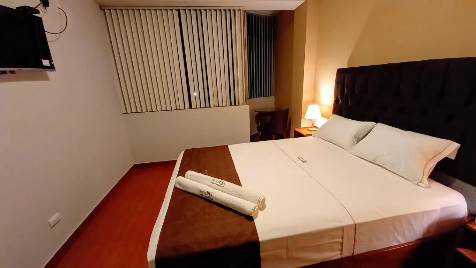 Bed in Hotel Puerto Amazonico