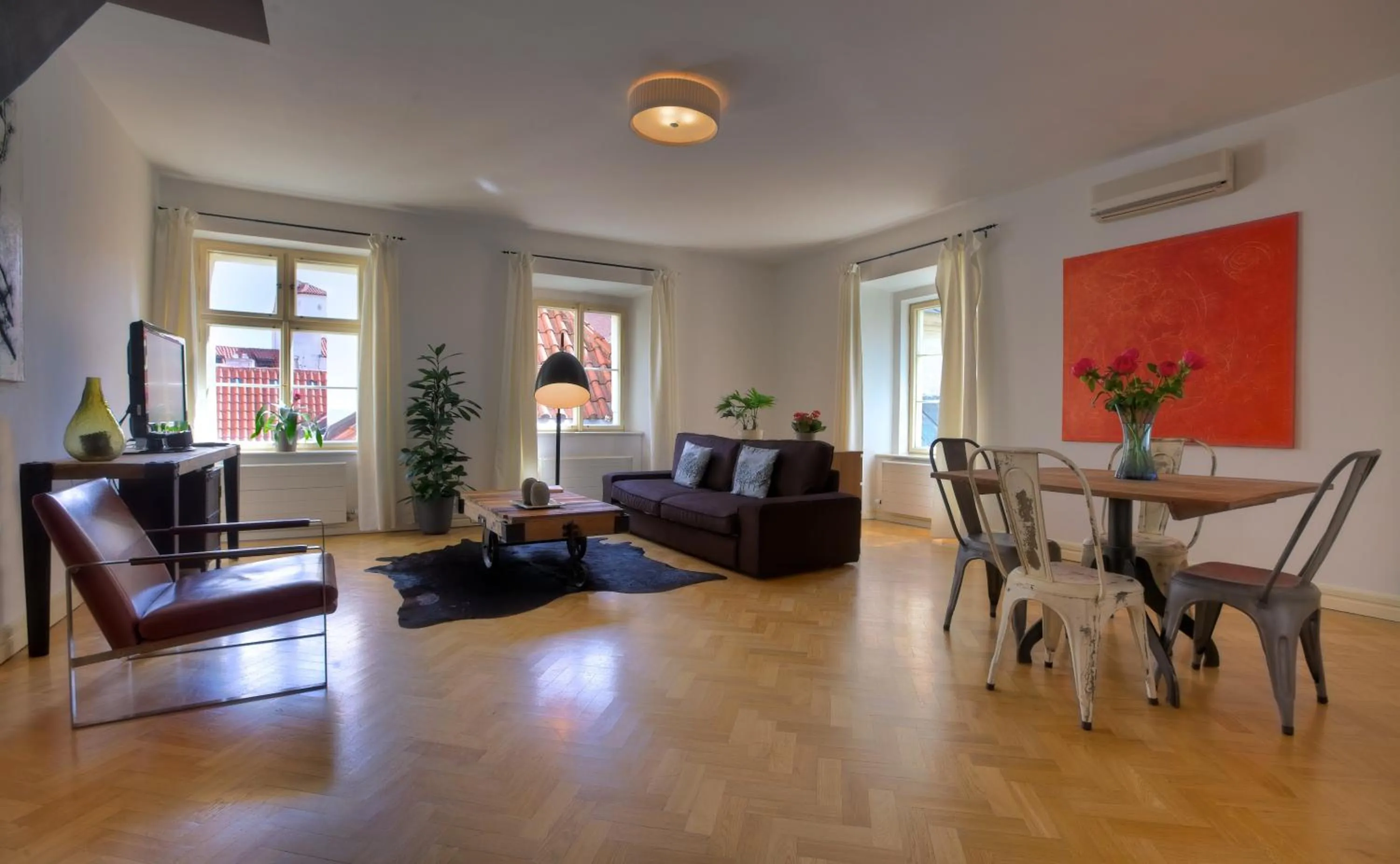 Living room in U Kapra Apartments