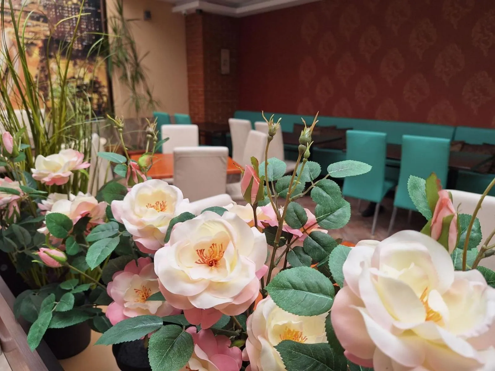 Restaurant/places to eat in Hotel Elica