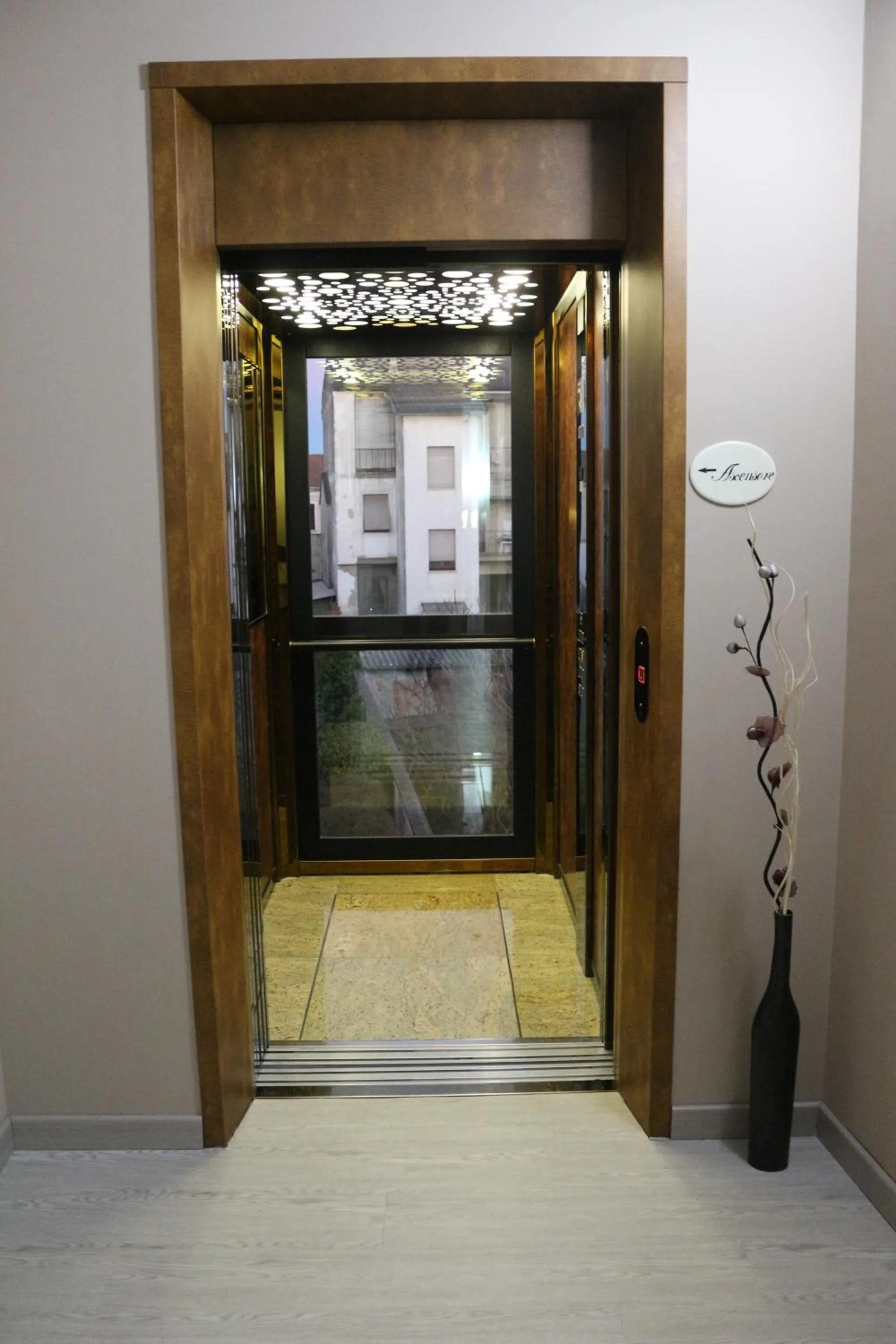 Area and facilities in Hotel Garibaldi