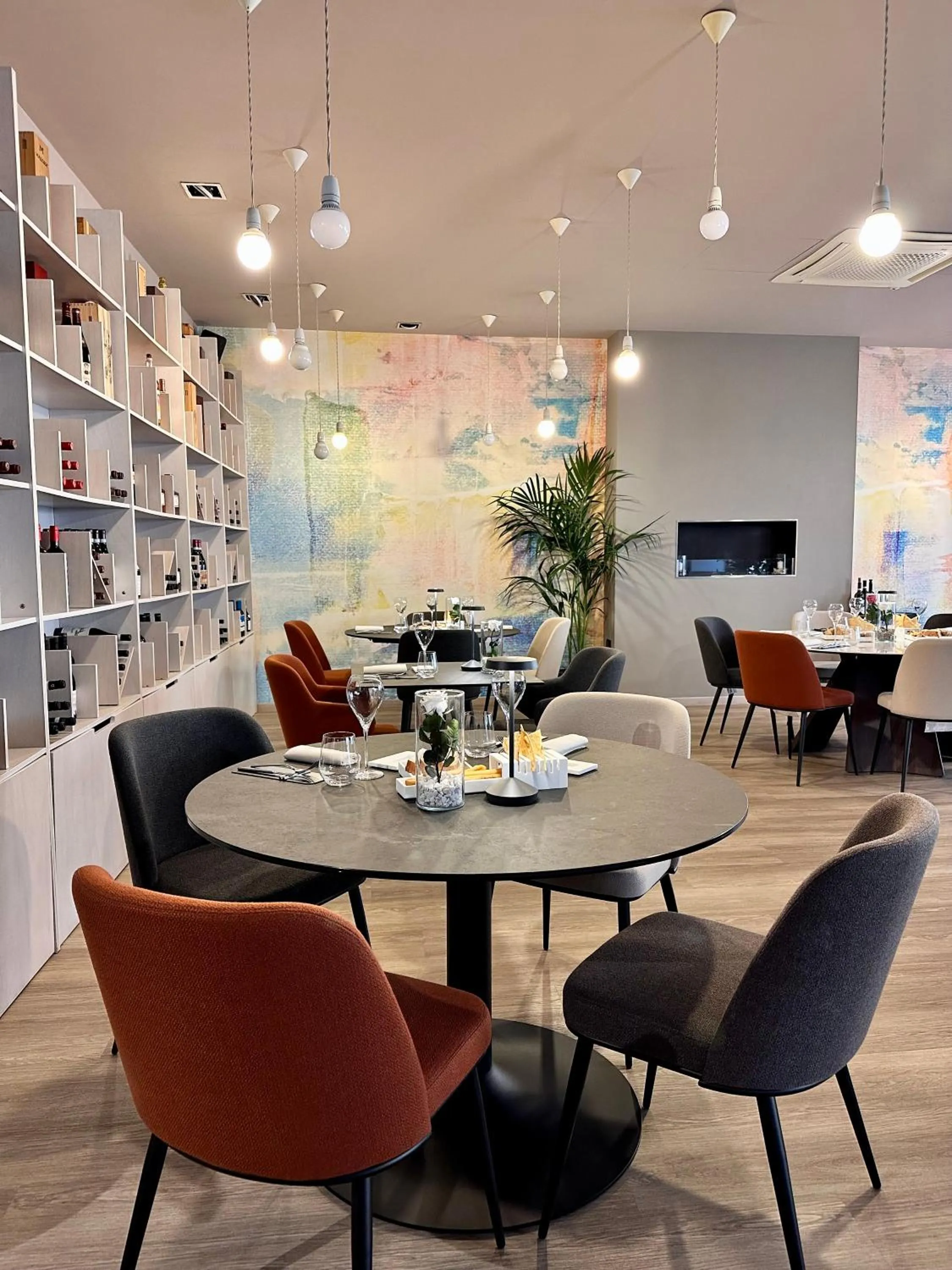 Dining area in Hotel Garibaldi