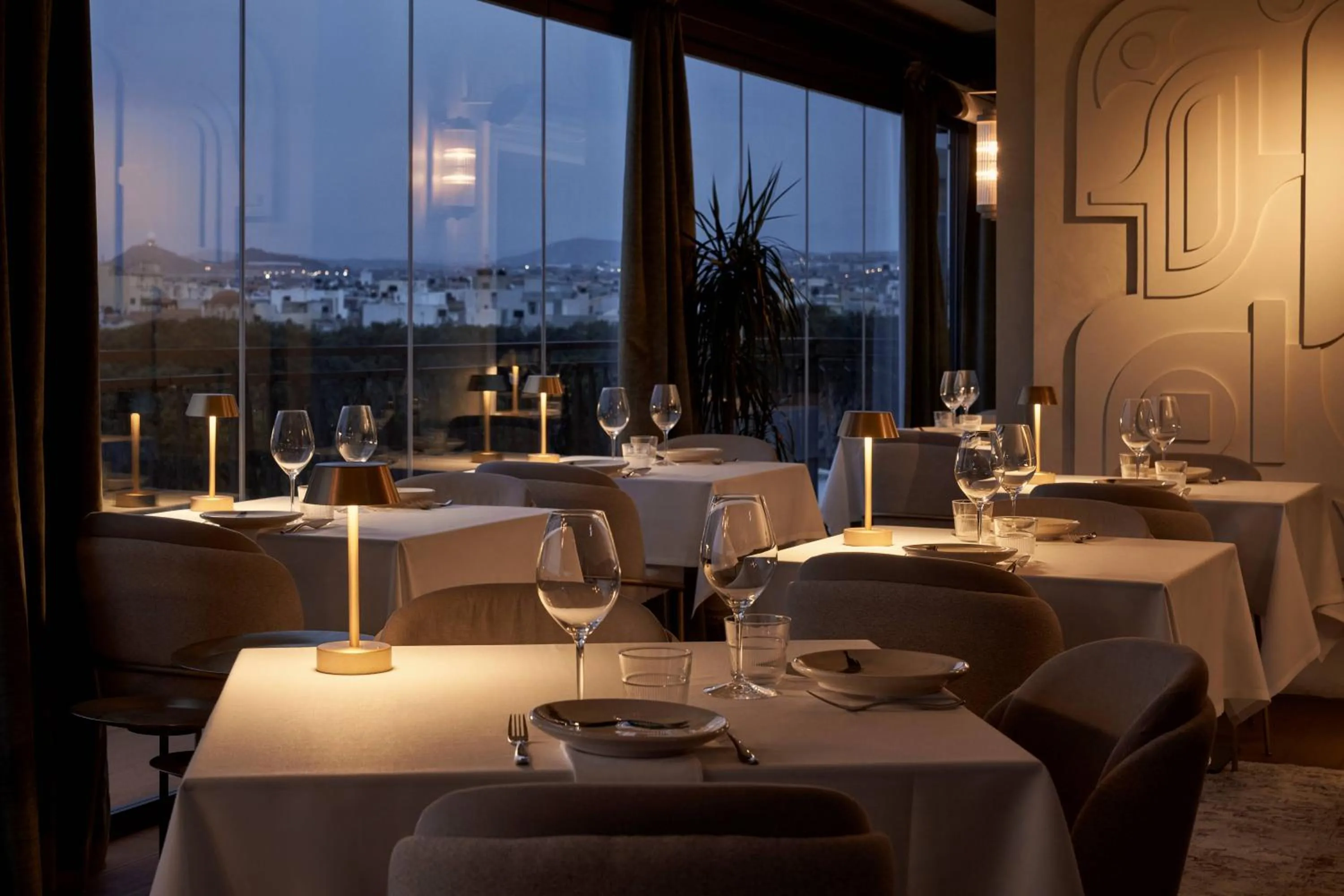 Restaurant/places to eat in Legacy Gastro Suites