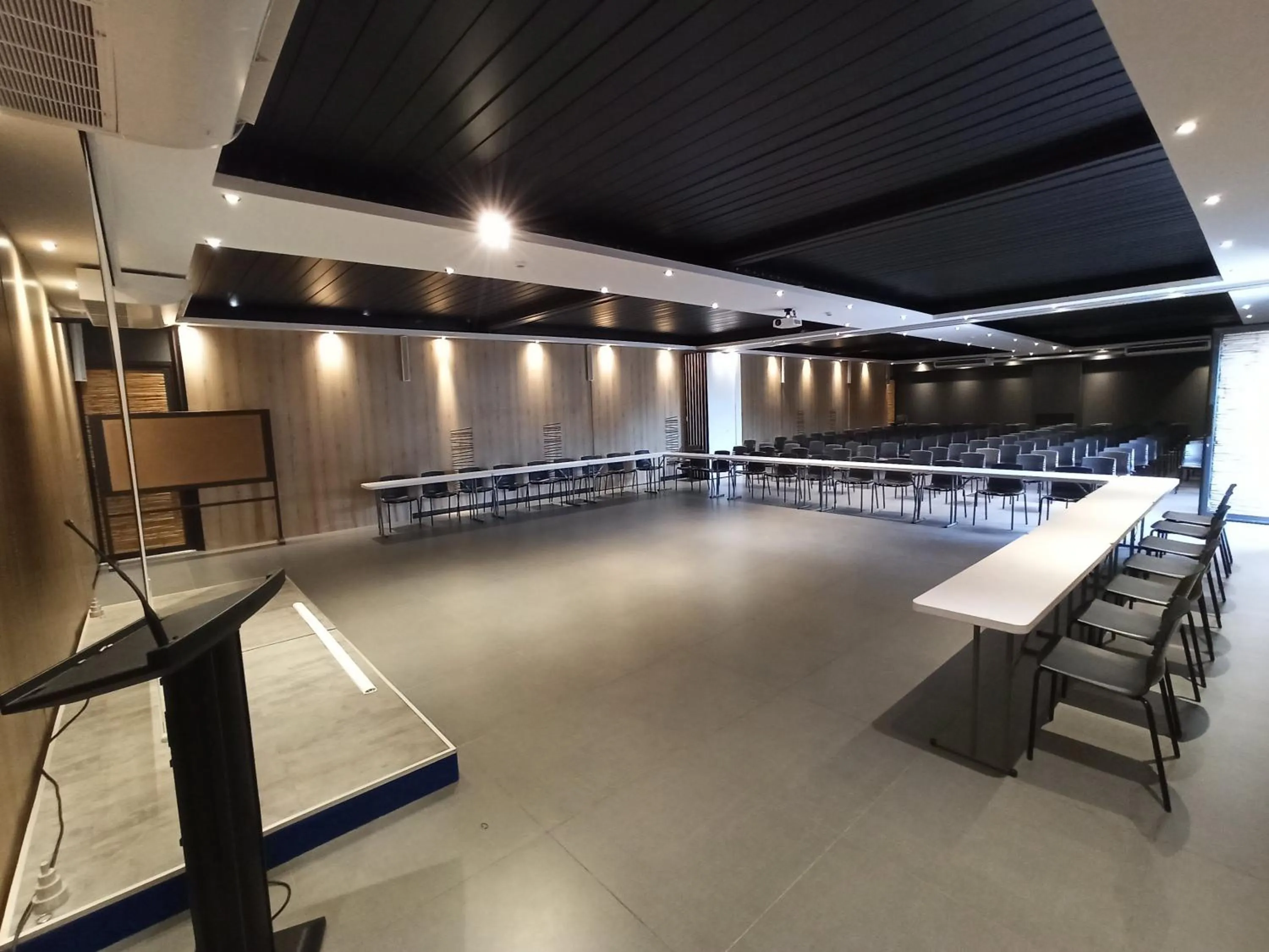 Business facilities in La Mer Resort Spa Crete