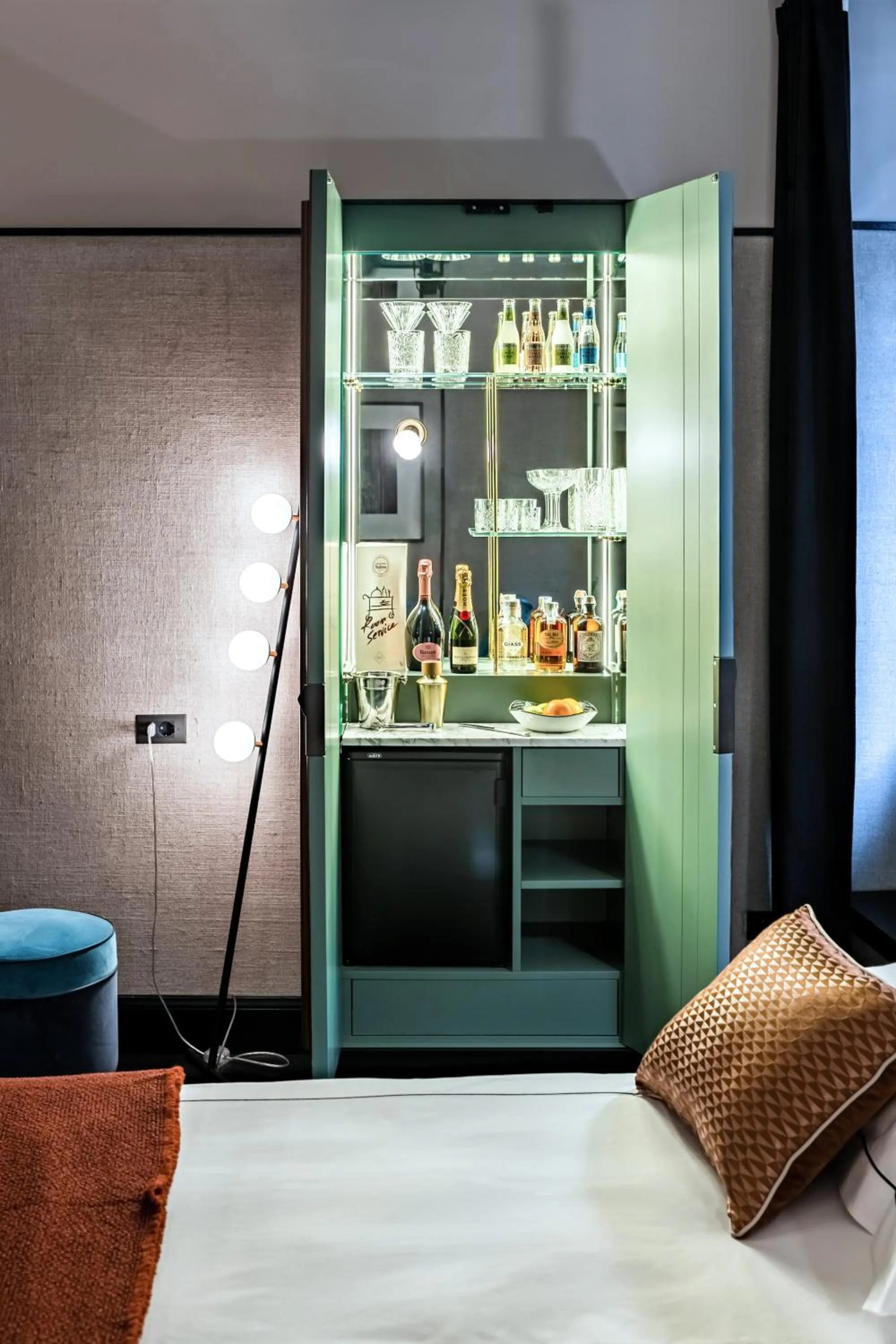 Alcoholic drinks, Bed in Locanda Pandenus Brera