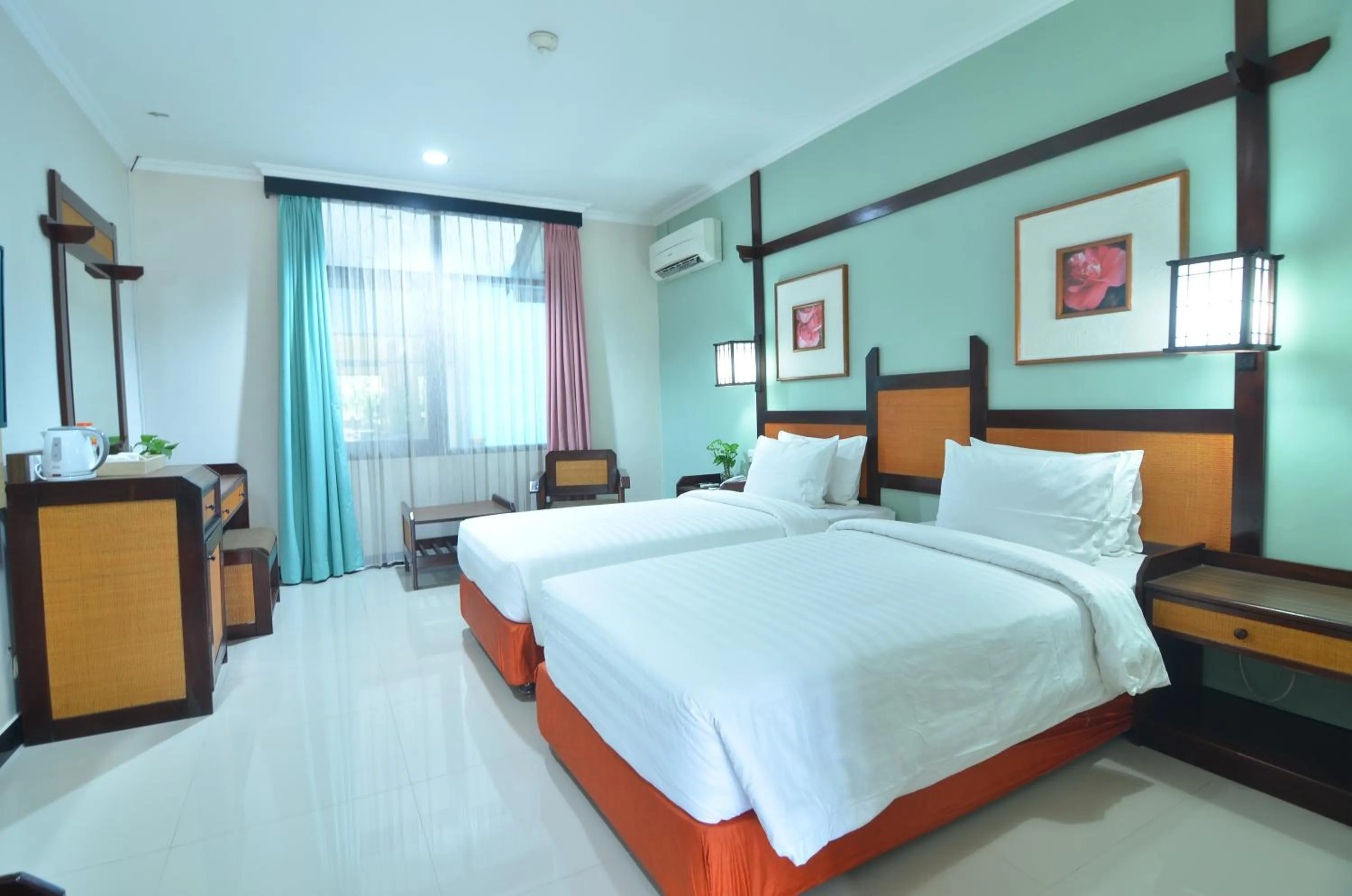 Photo of the whole room, Bed in Hotel Sofia Juanda Surabaya