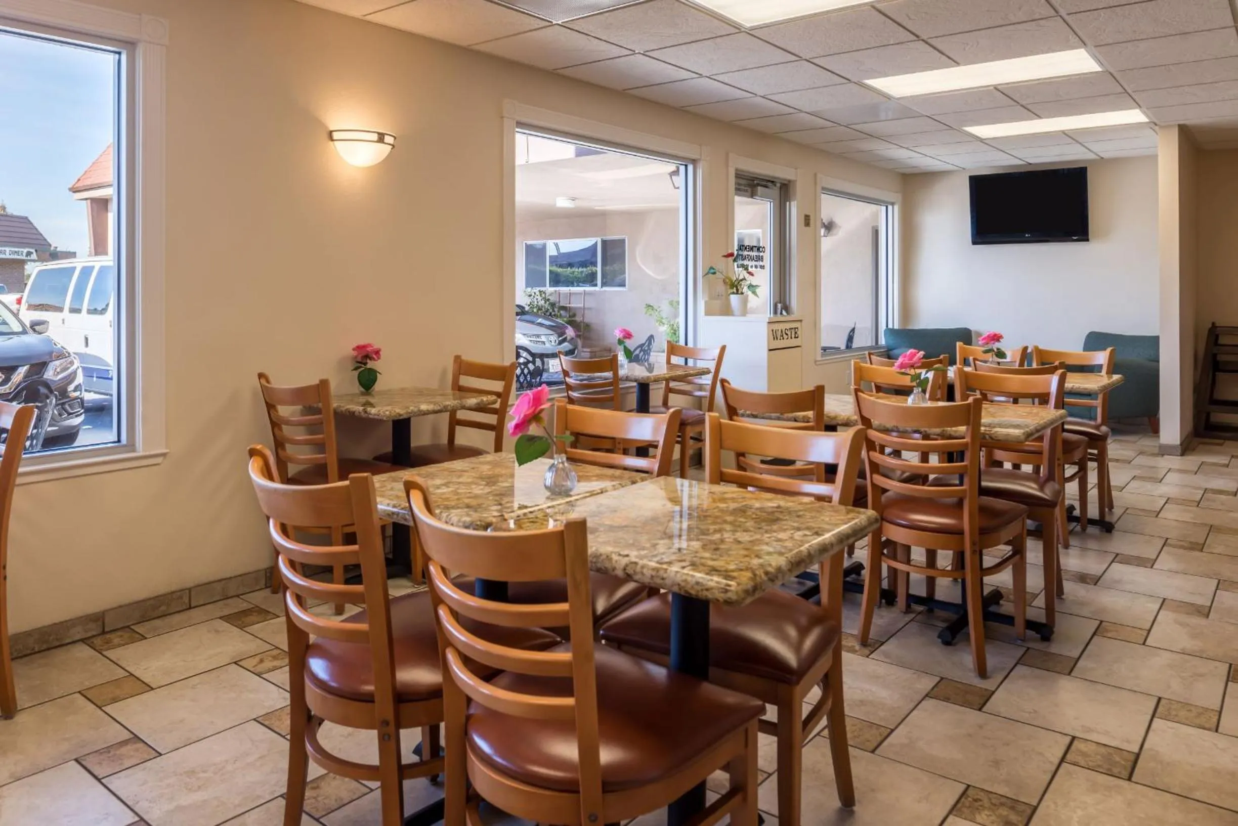 Breakfast in Laurel Inn & Conference Center