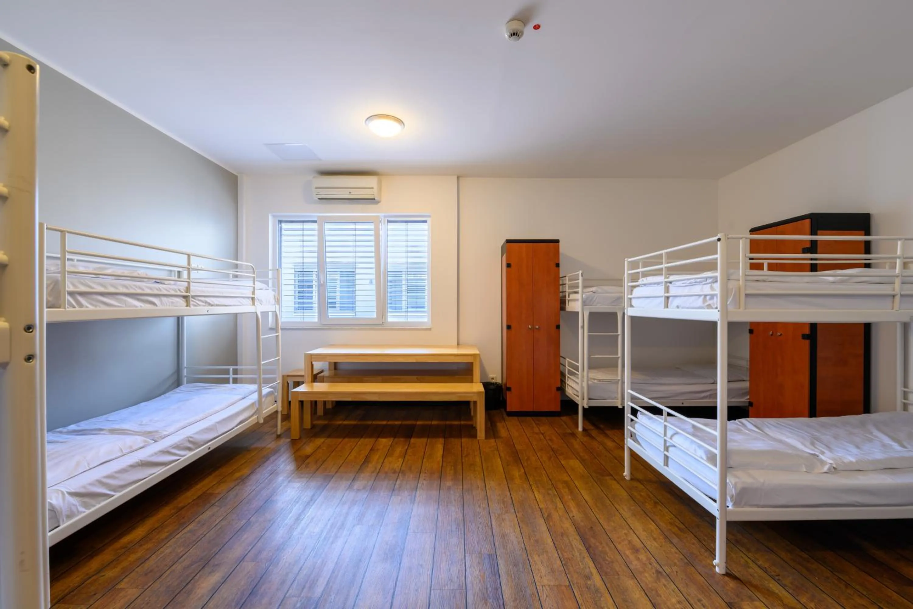 Photo of the whole room, Bed in Art Rock Downtown Hotel