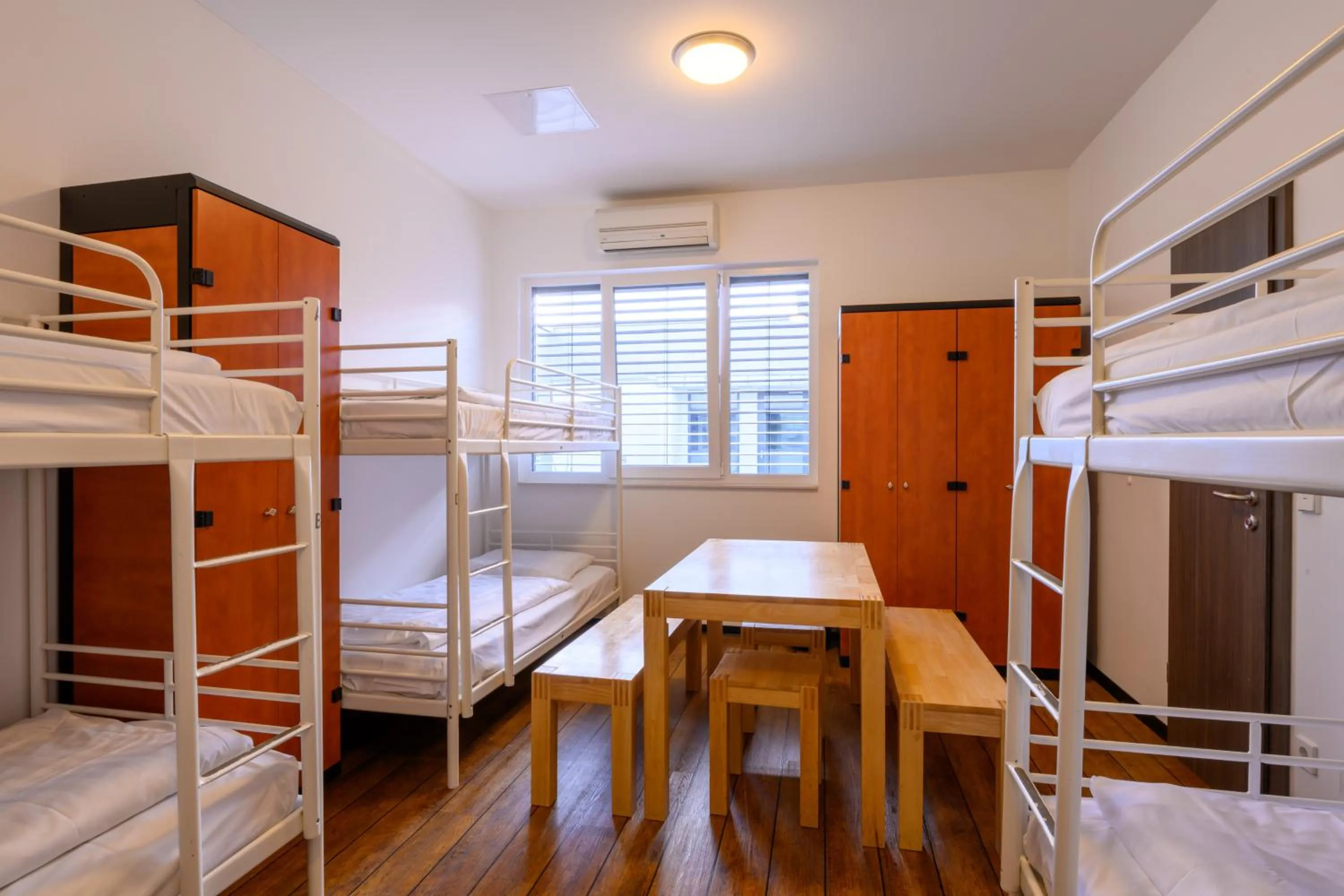 Photo of the whole room, Bed in Art Rock Downtown Hotel