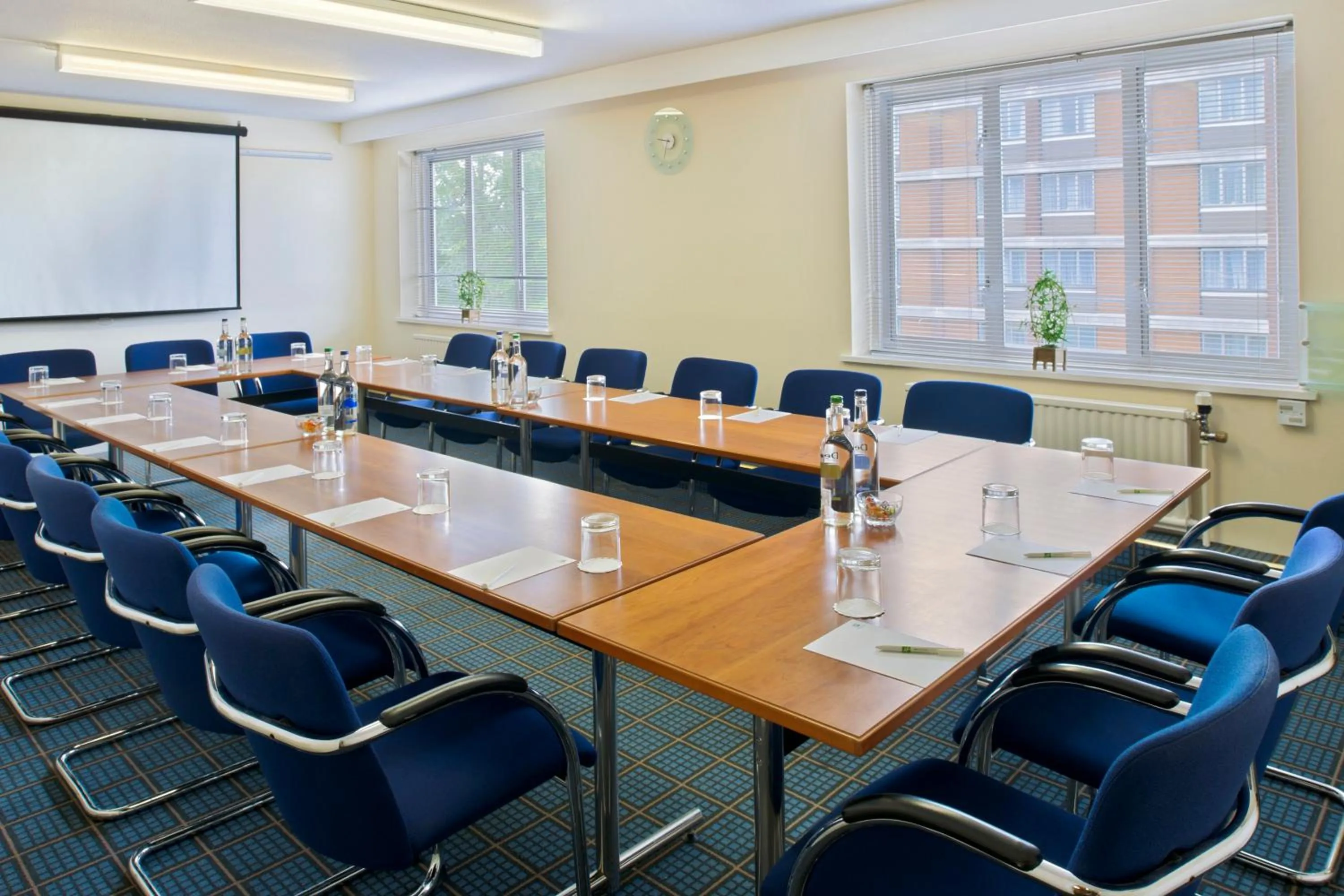 Meeting/conference room in Holiday Inn Washington by IHG