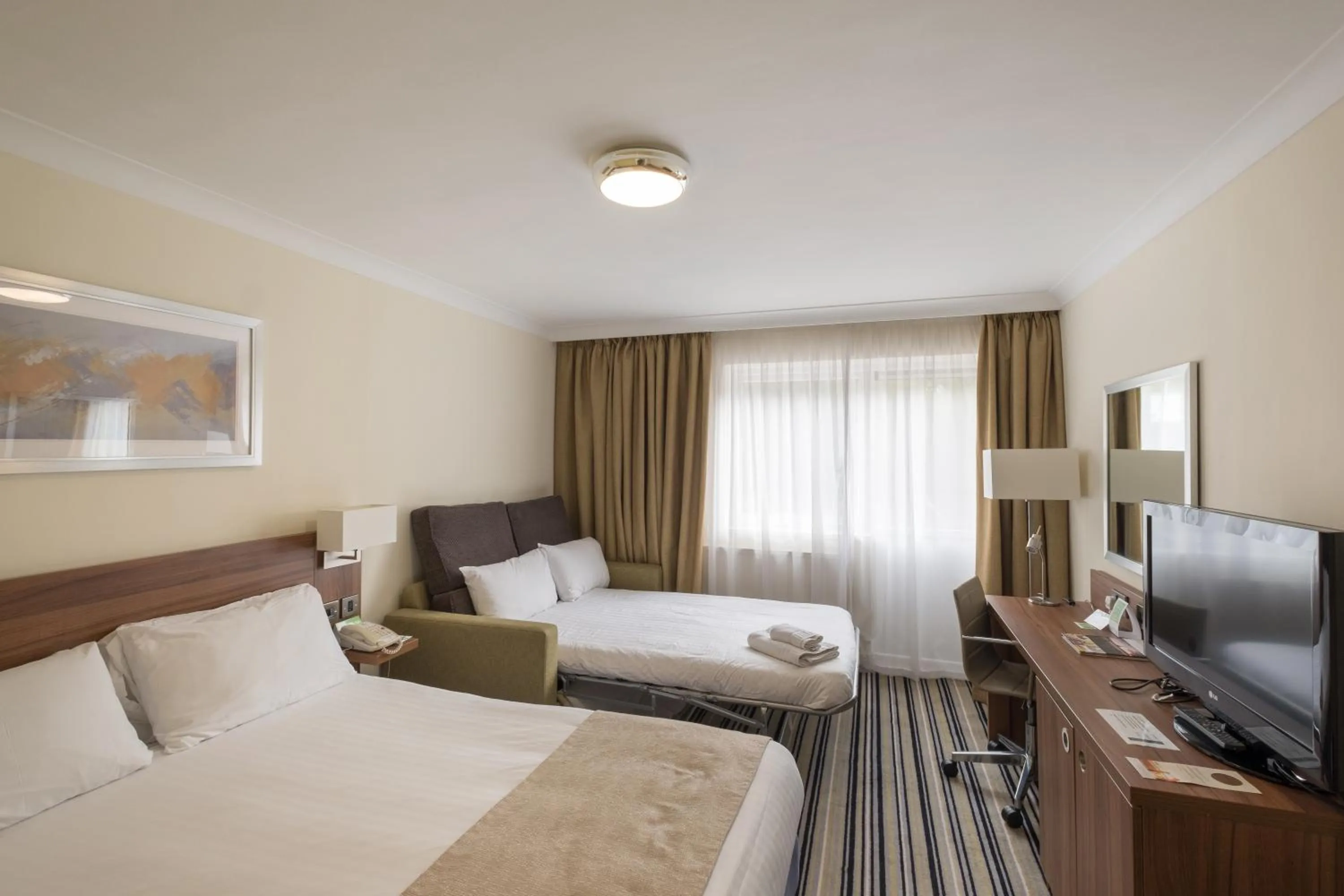 Bed in Holiday Inn Washington by IHG