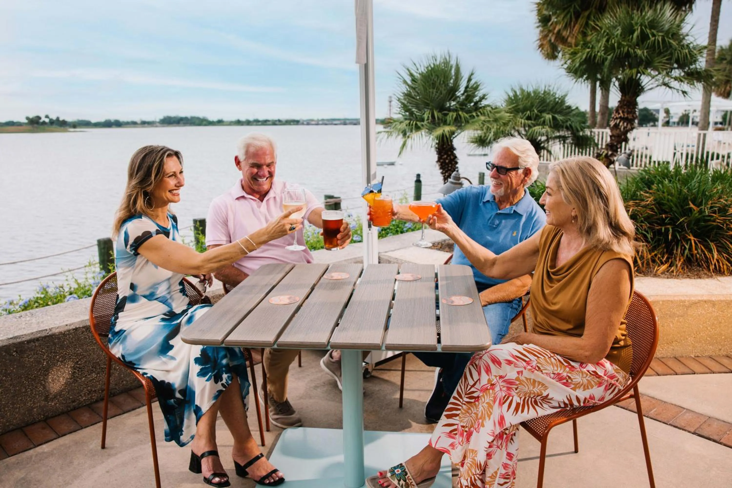 Restaurant/places to eat in The Waterfront Inn