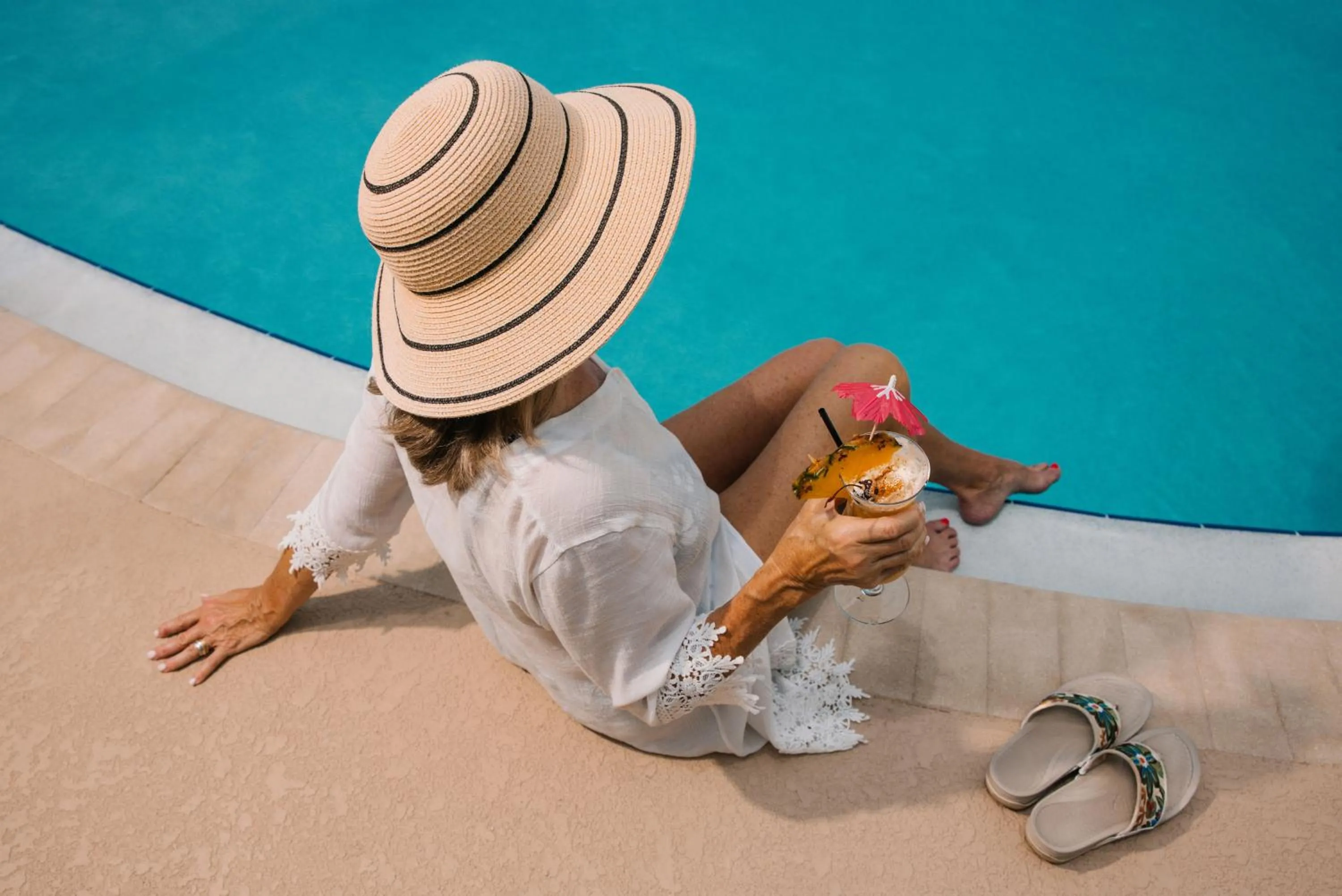 Swimming pool in The Waterfront Inn