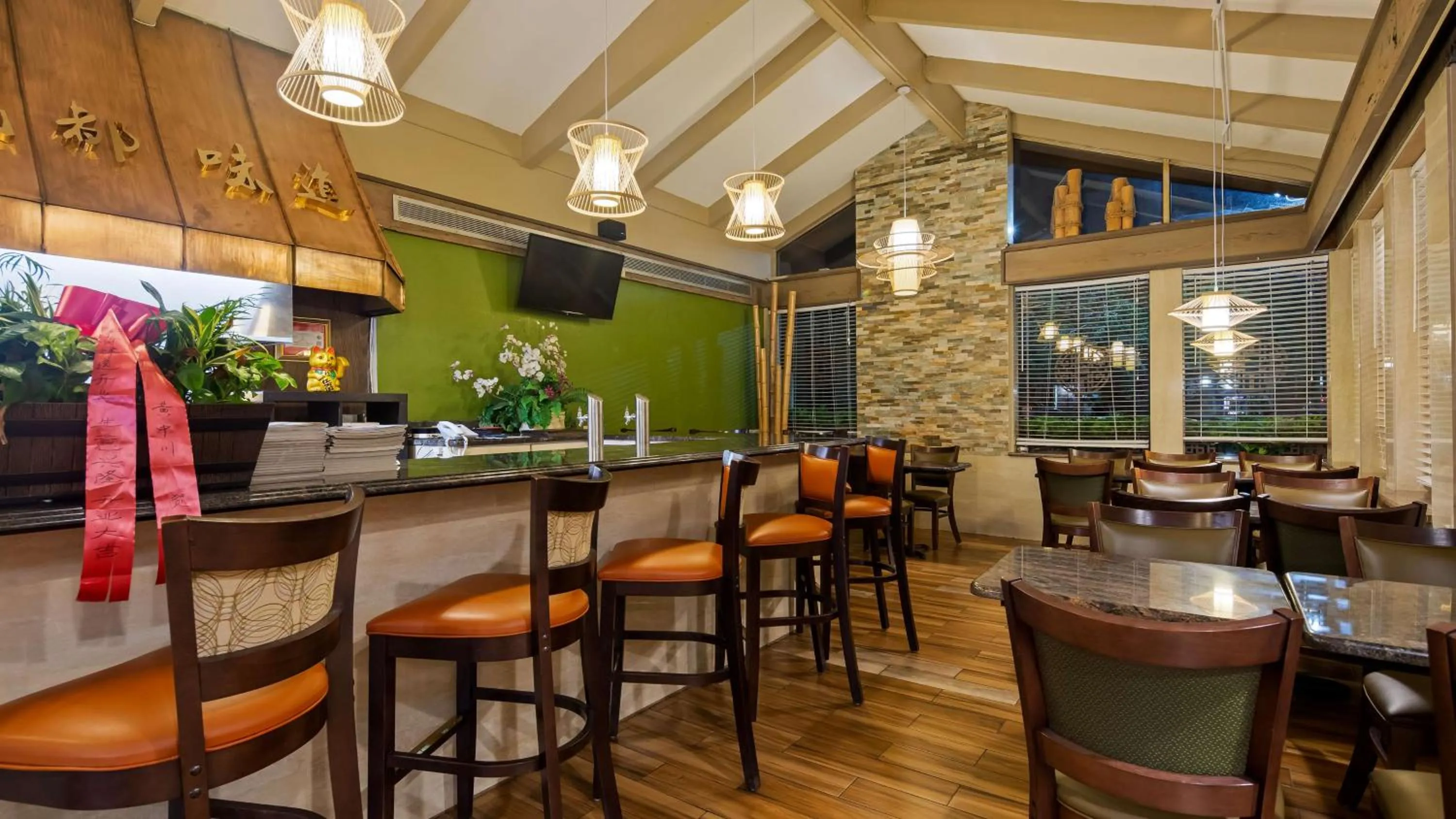 Restaurant/places to eat in Best Western Orlando West