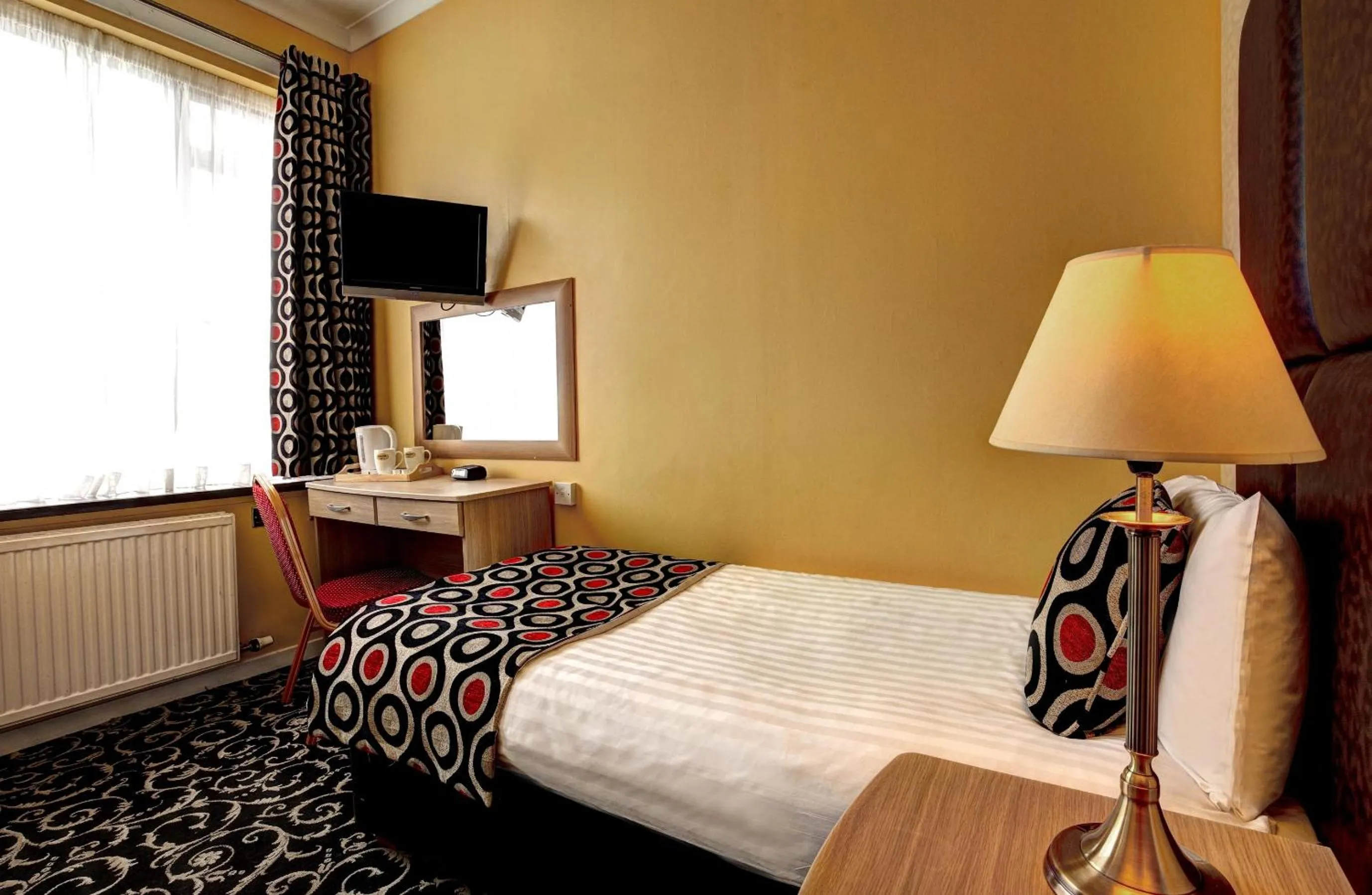 Bedroom, Bed in The Imperial Hotel