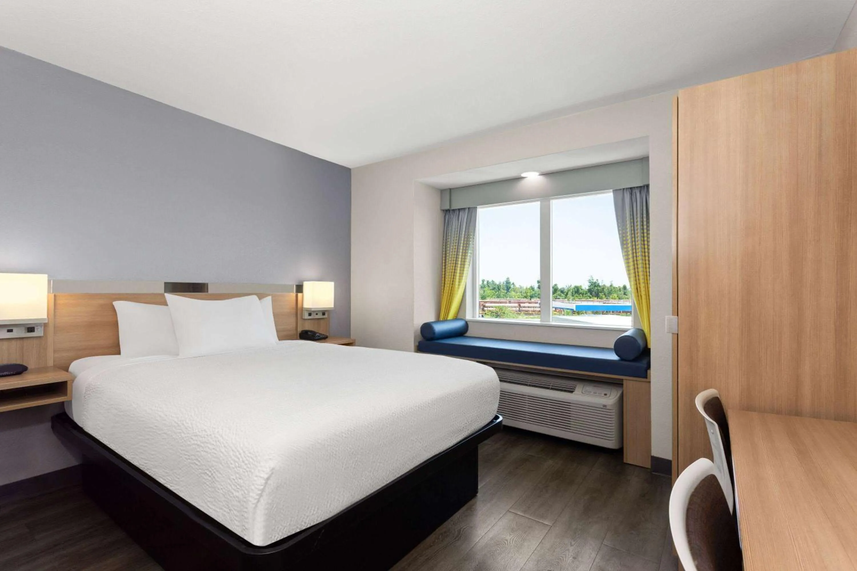 Photo of the whole room, Bed in Microtel Inn & Suites by Wyndham Panama City