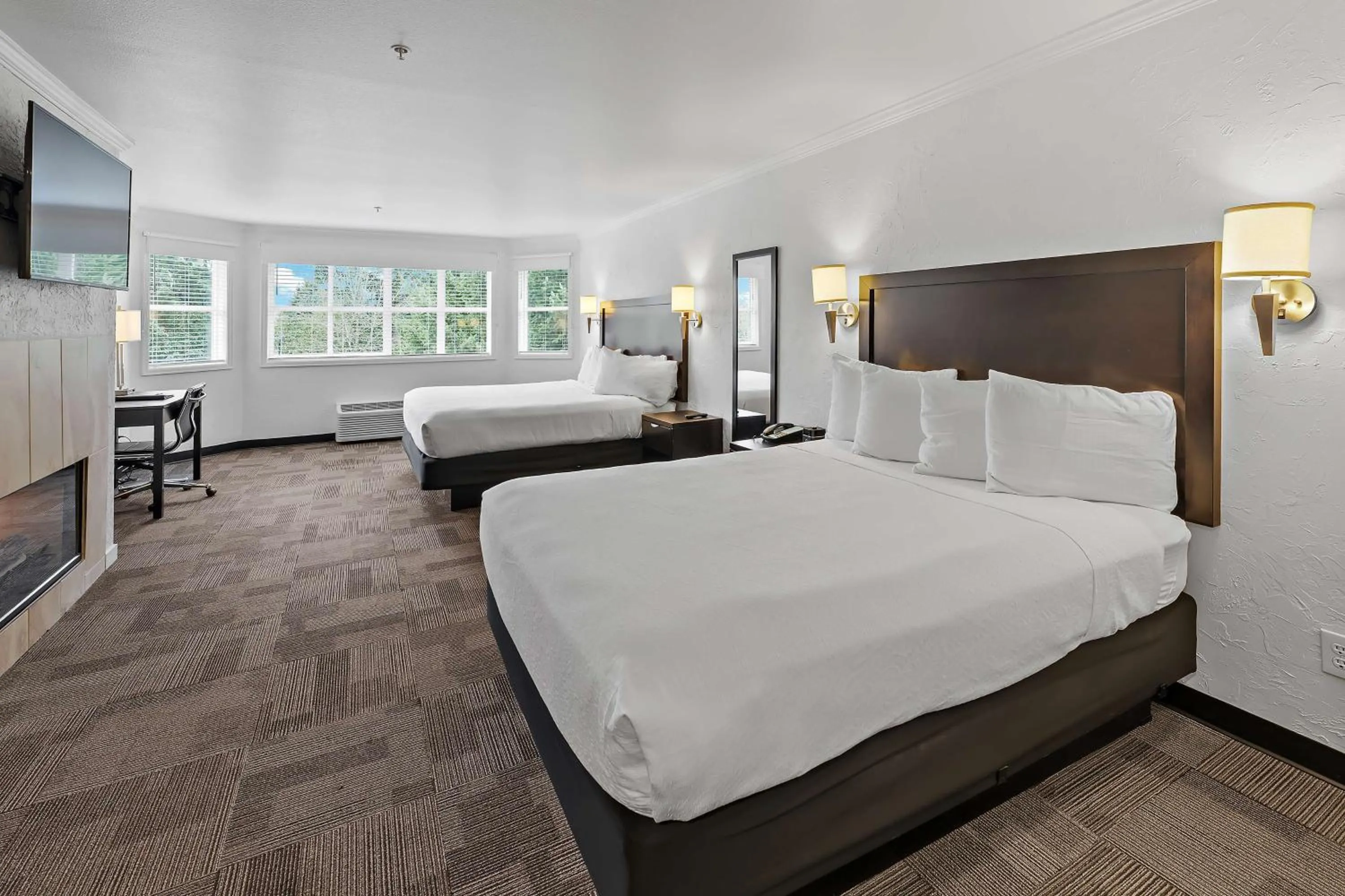 Bedroom, Bed in Best Western Wesley Inn & Suites