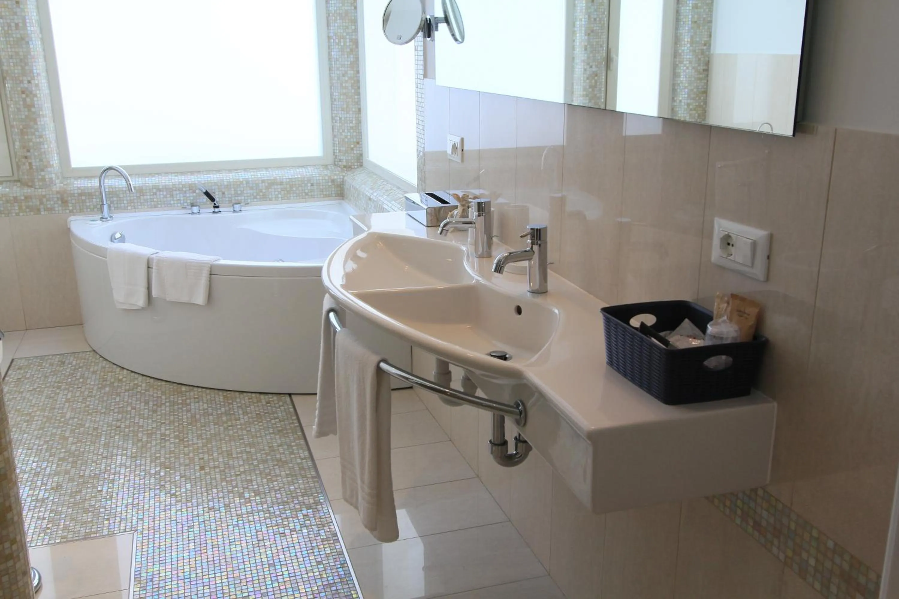 Bathroom in Miralago