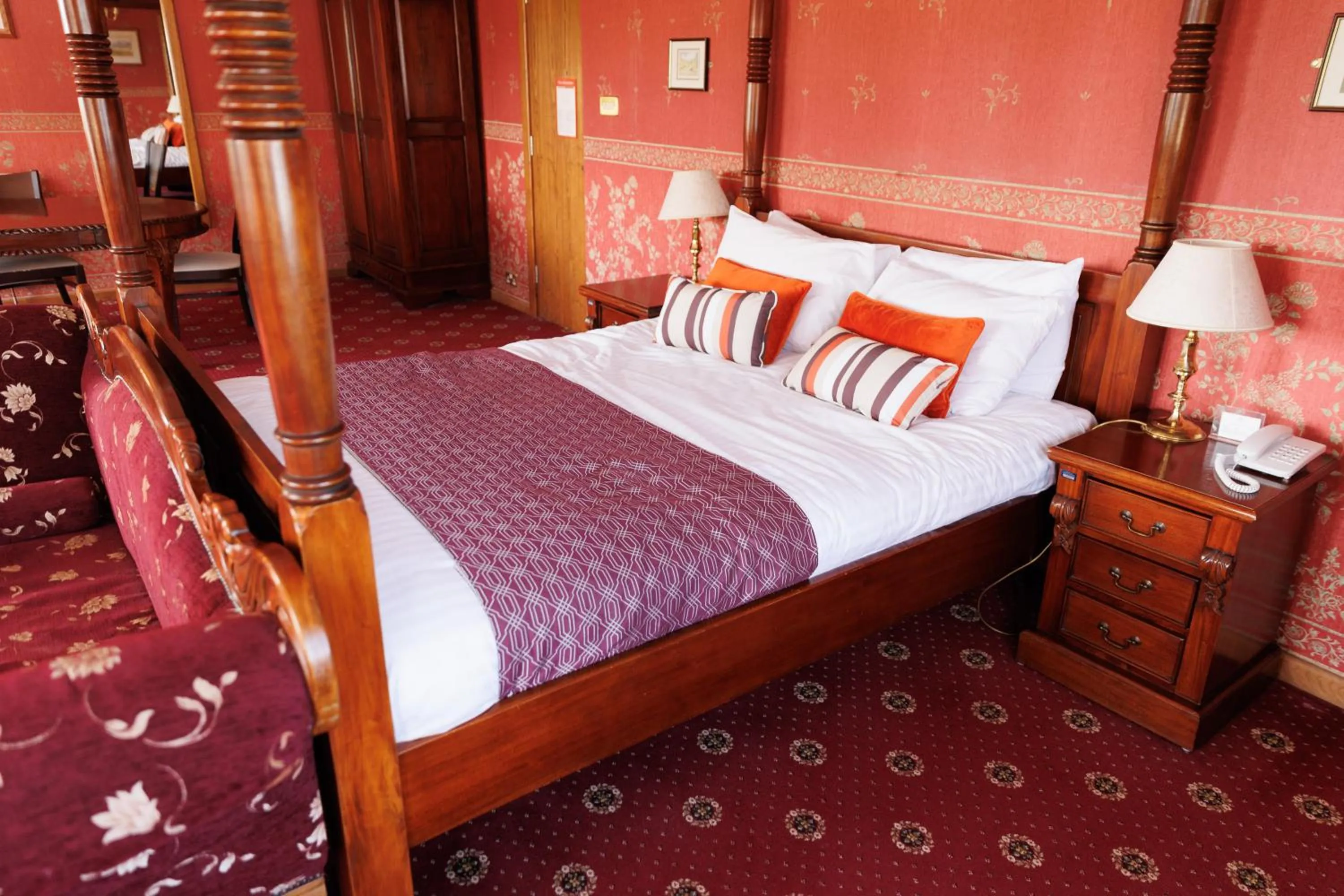 Bedroom, Bed in Stanton House Hotel