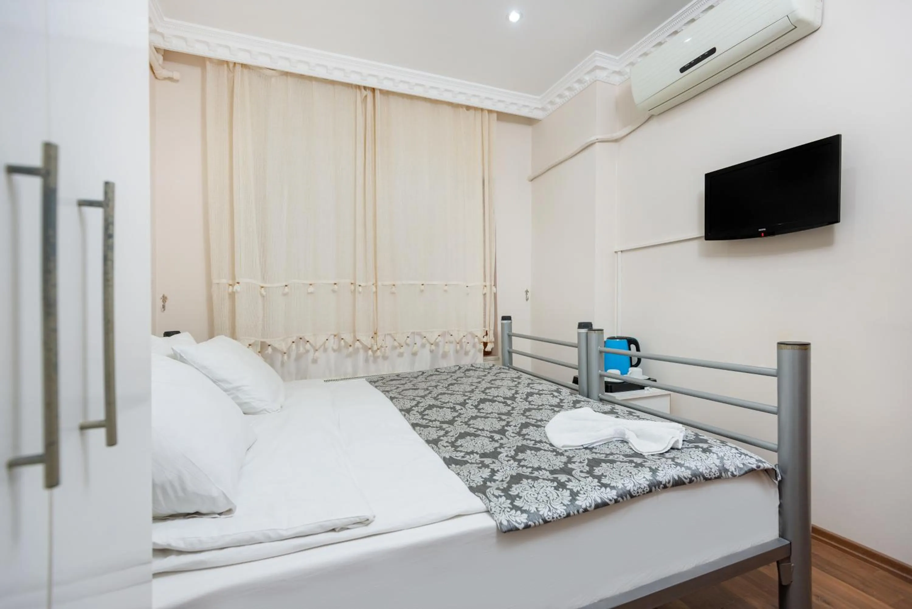 Bedroom, Bed in Nar Hotel