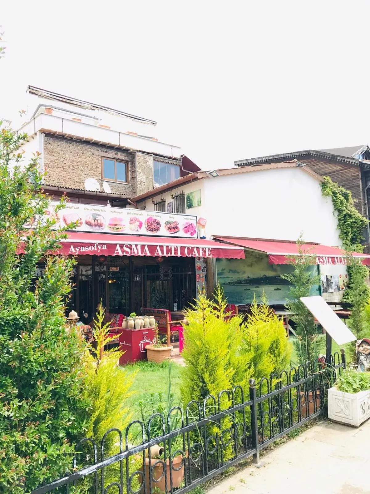 Restaurant/places to eat in Nar Hotel