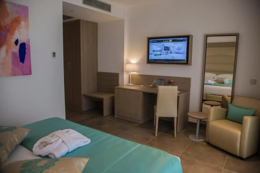 Bed in AZ Hôtels Zephyr