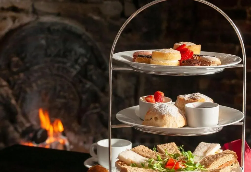 Dining area in Scole Inn Hotel