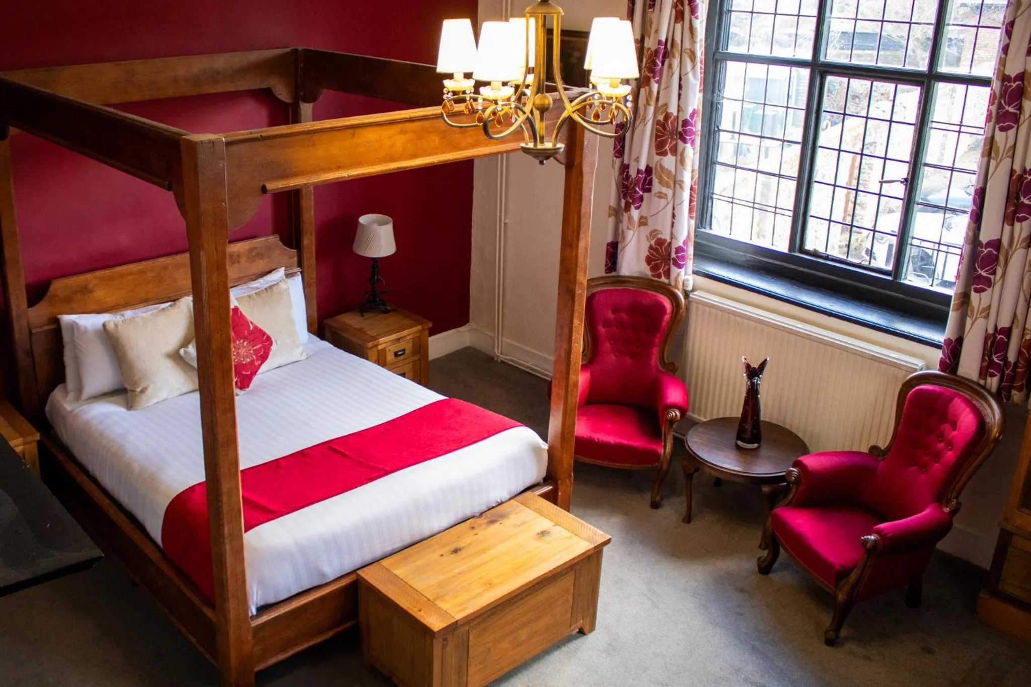 Bedroom, Bed in Scole Inn Hotel