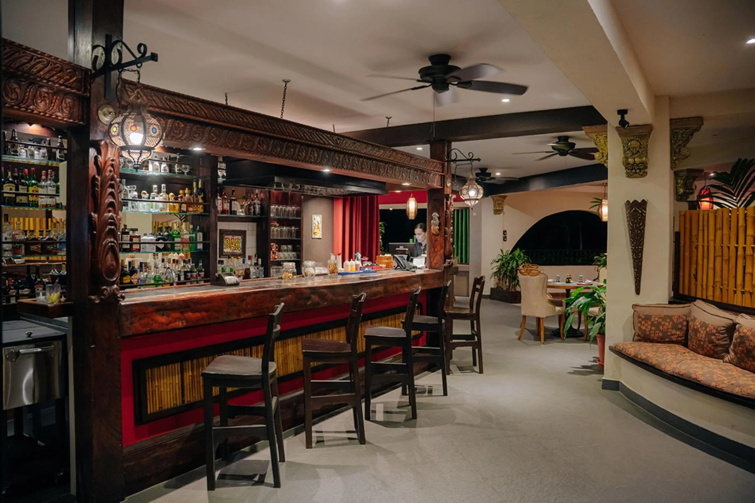 Lounge or bar in Parador Nature Resort and Spa