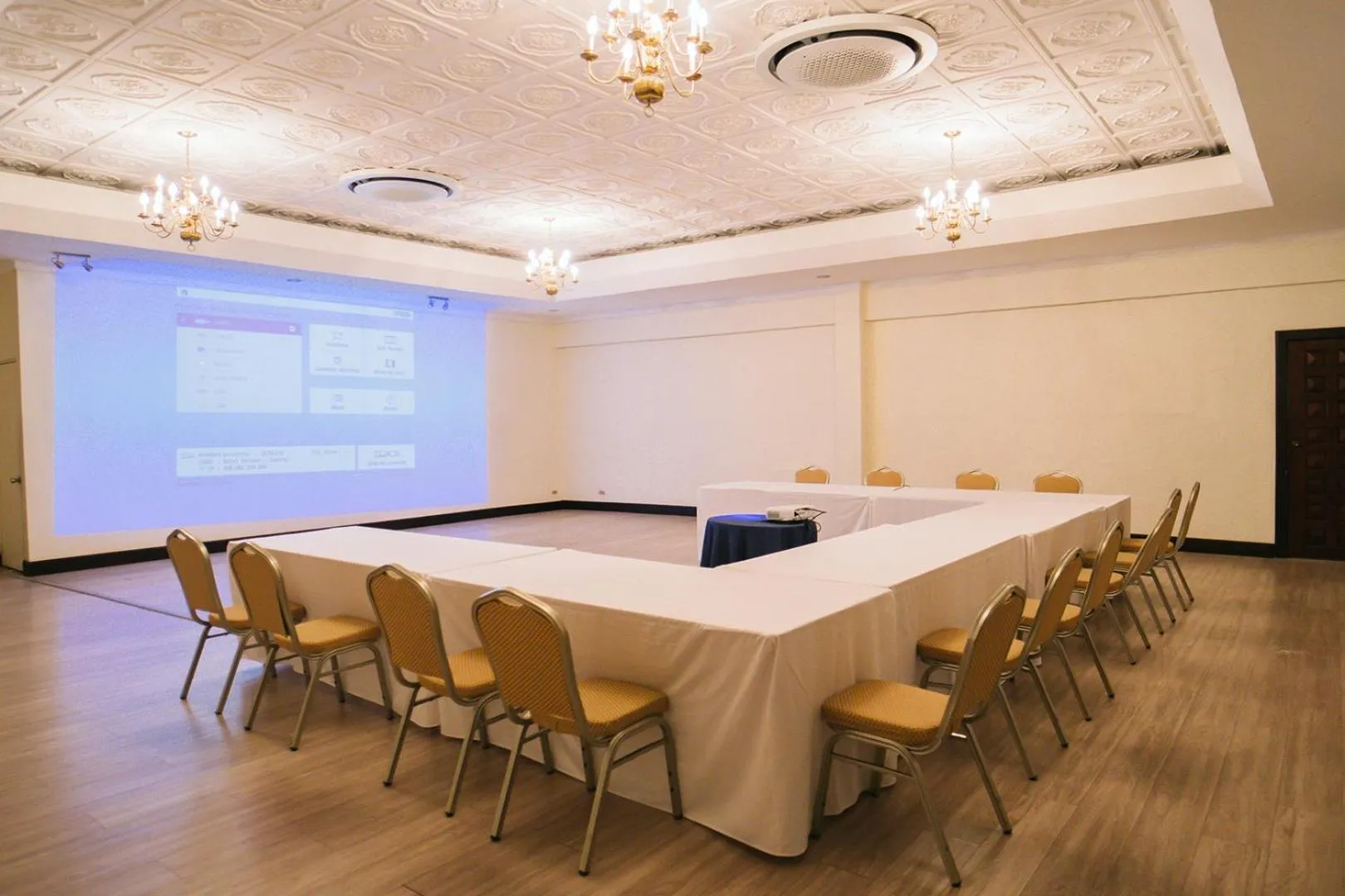 Meeting/conference room in Parador Nature Resort and Spa