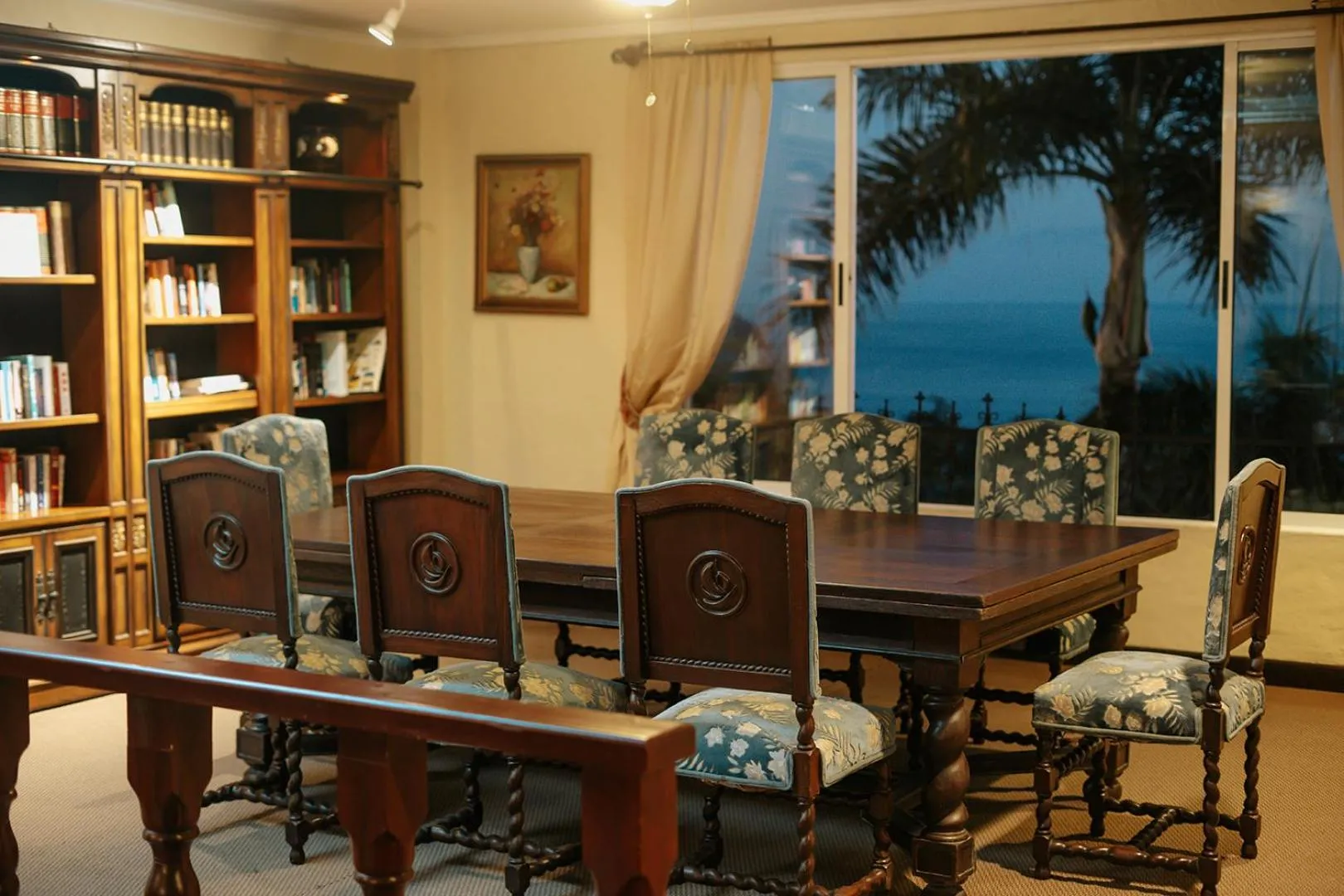 Library in Parador Nature Resort and Spa