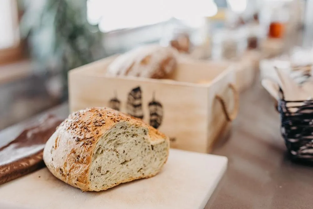 Restaurant/places to eat in Hotel Aurai