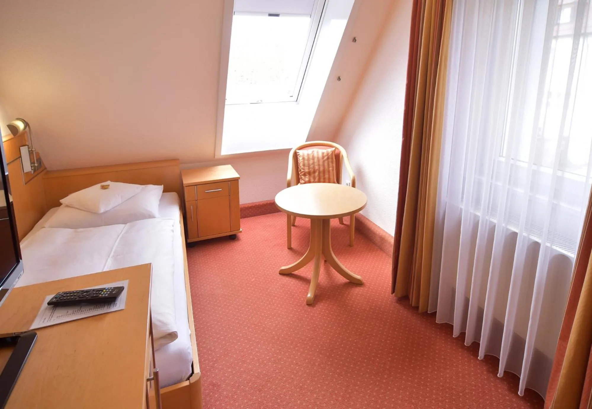 Bed in Hotel - Restaurant Hirsch