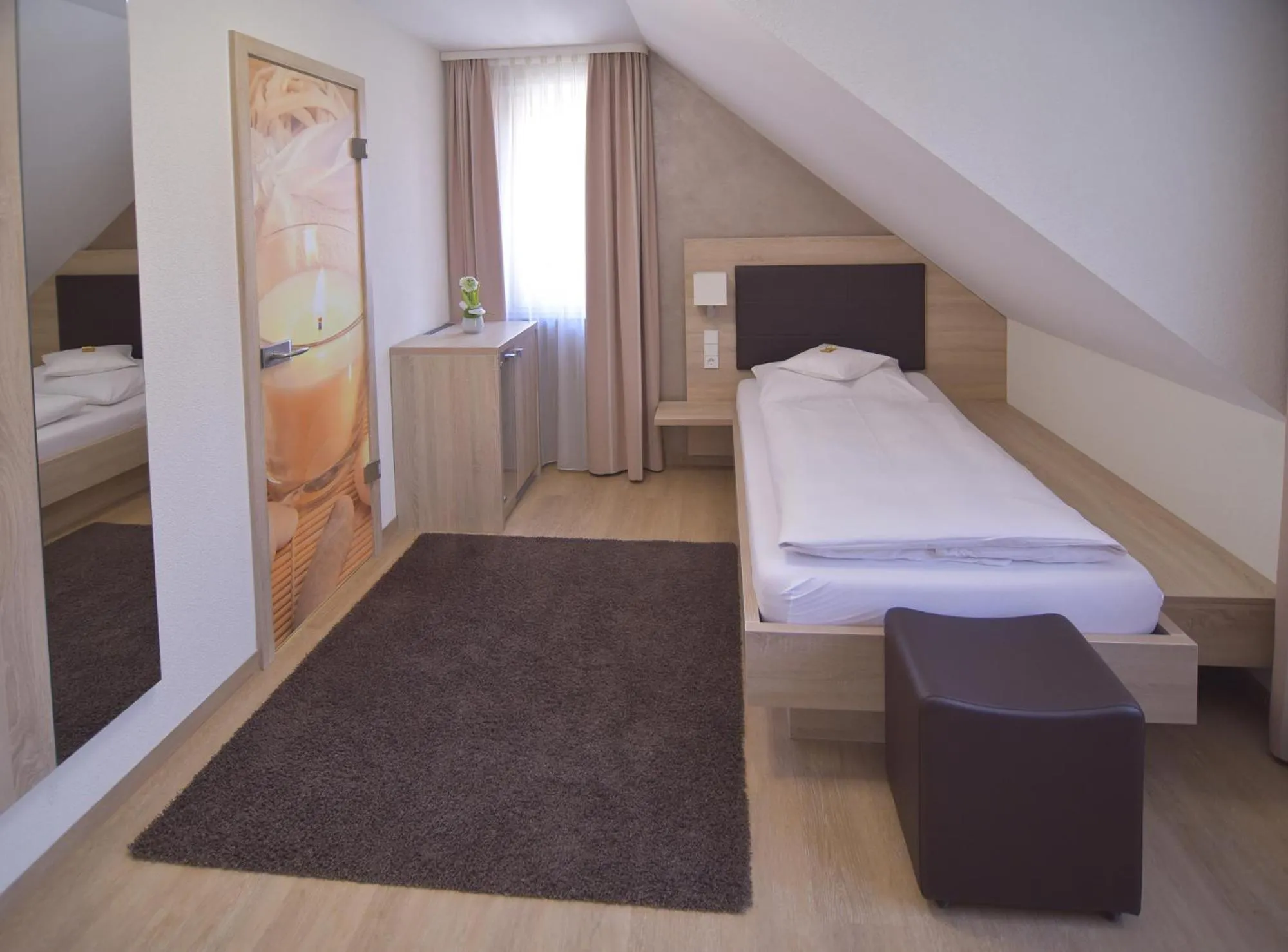 Bed in Hotel - Restaurant Hirsch