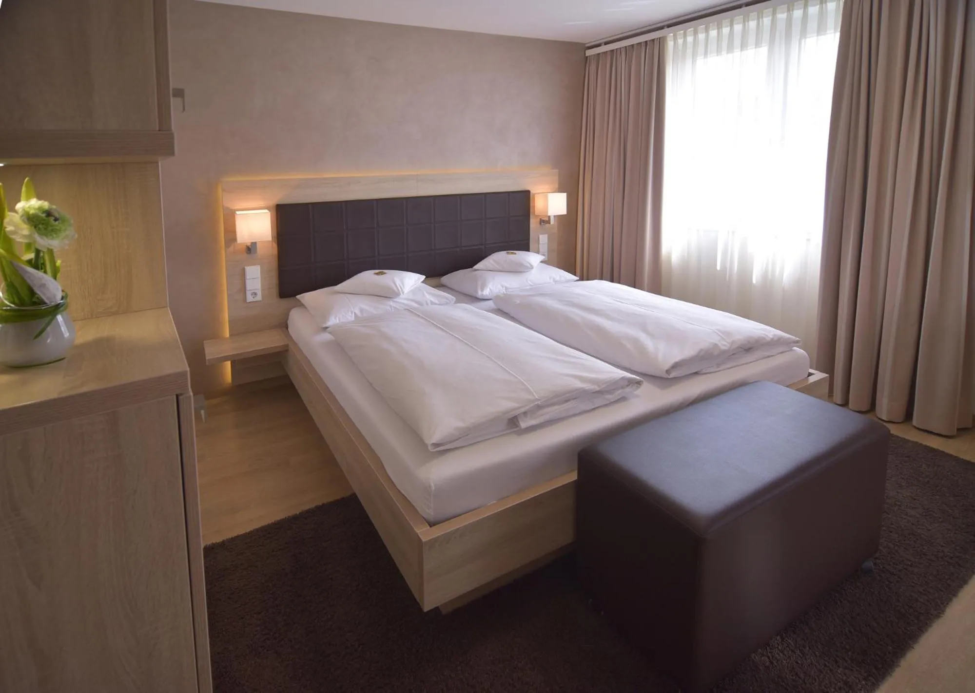 Bed in Hotel - Restaurant Hirsch