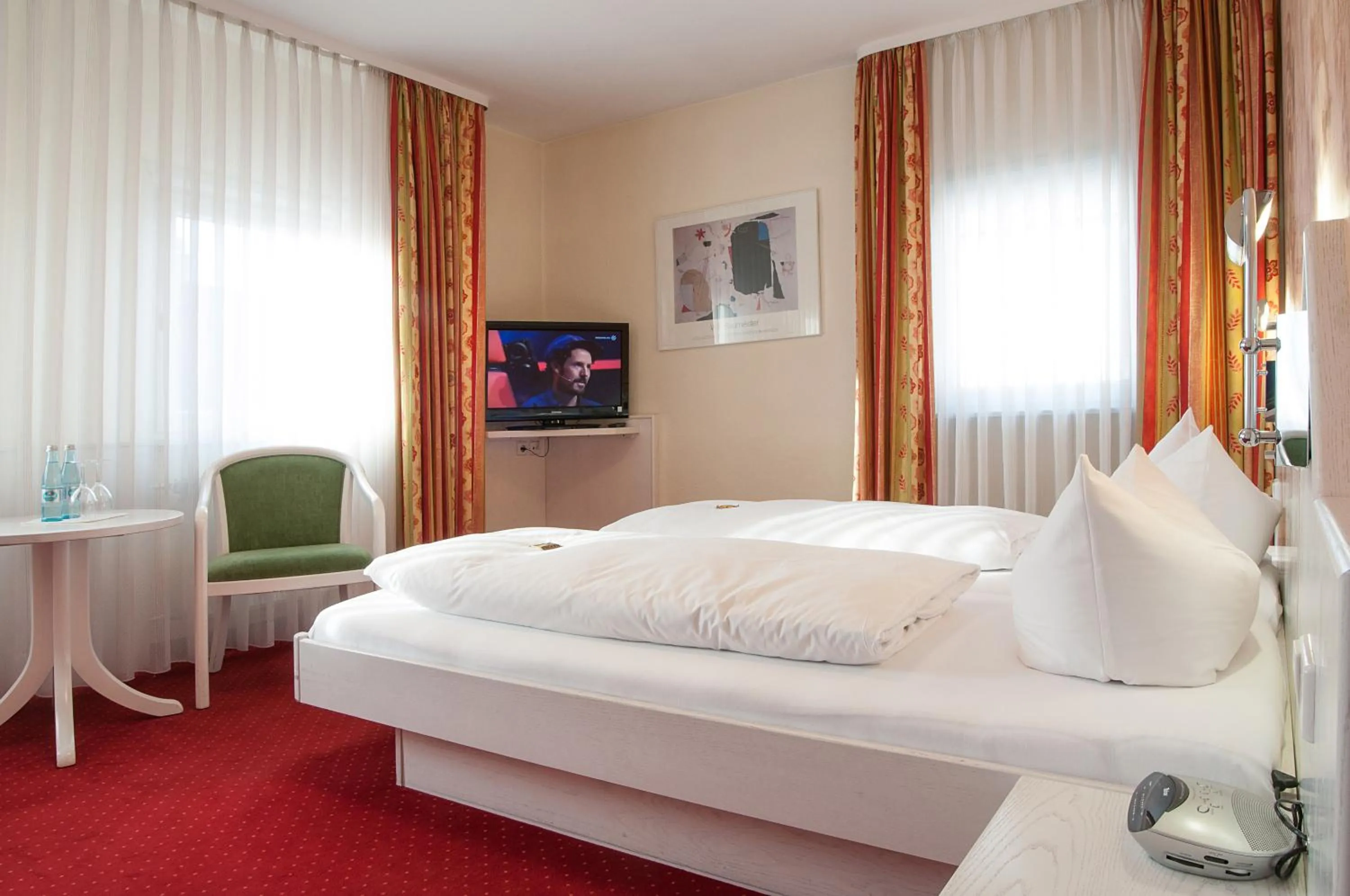 Bed in Hotel - Restaurant Hirsch