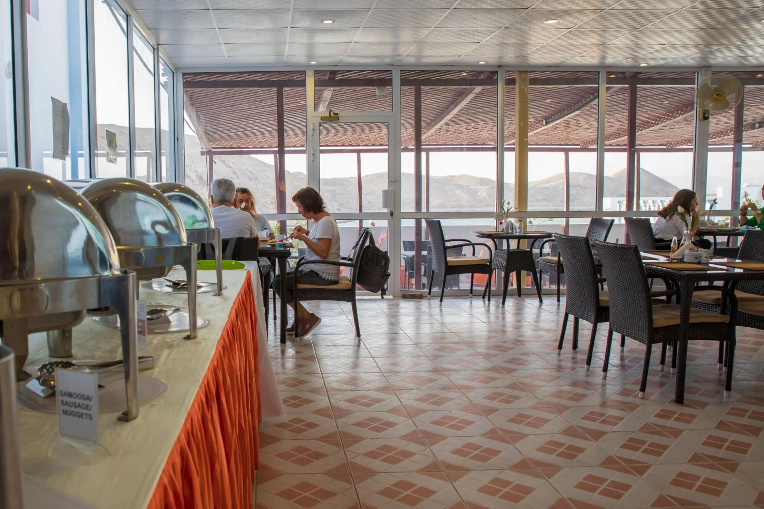 Restaurant/places to eat in Al Ayjah Plaza Hotel