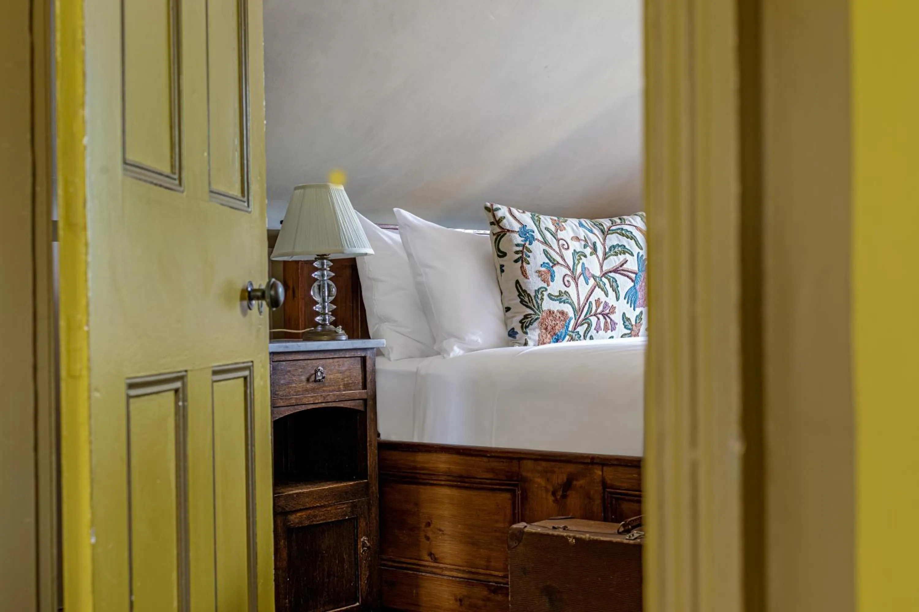 Bedroom, Bed in The Corinda Collection