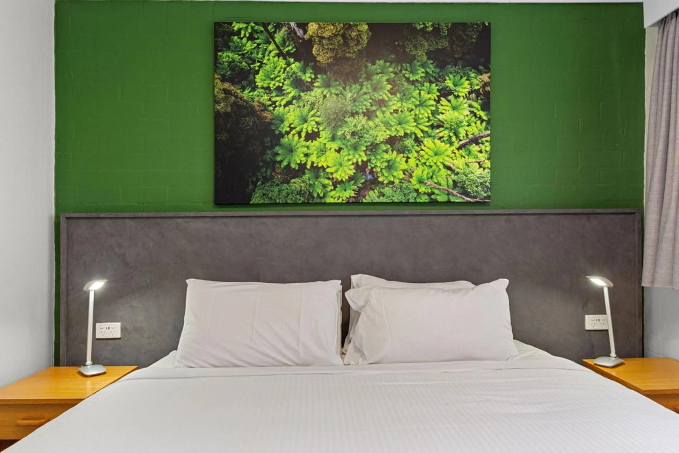 Bedroom, Bed in Apollo Bay Motel & Apartments