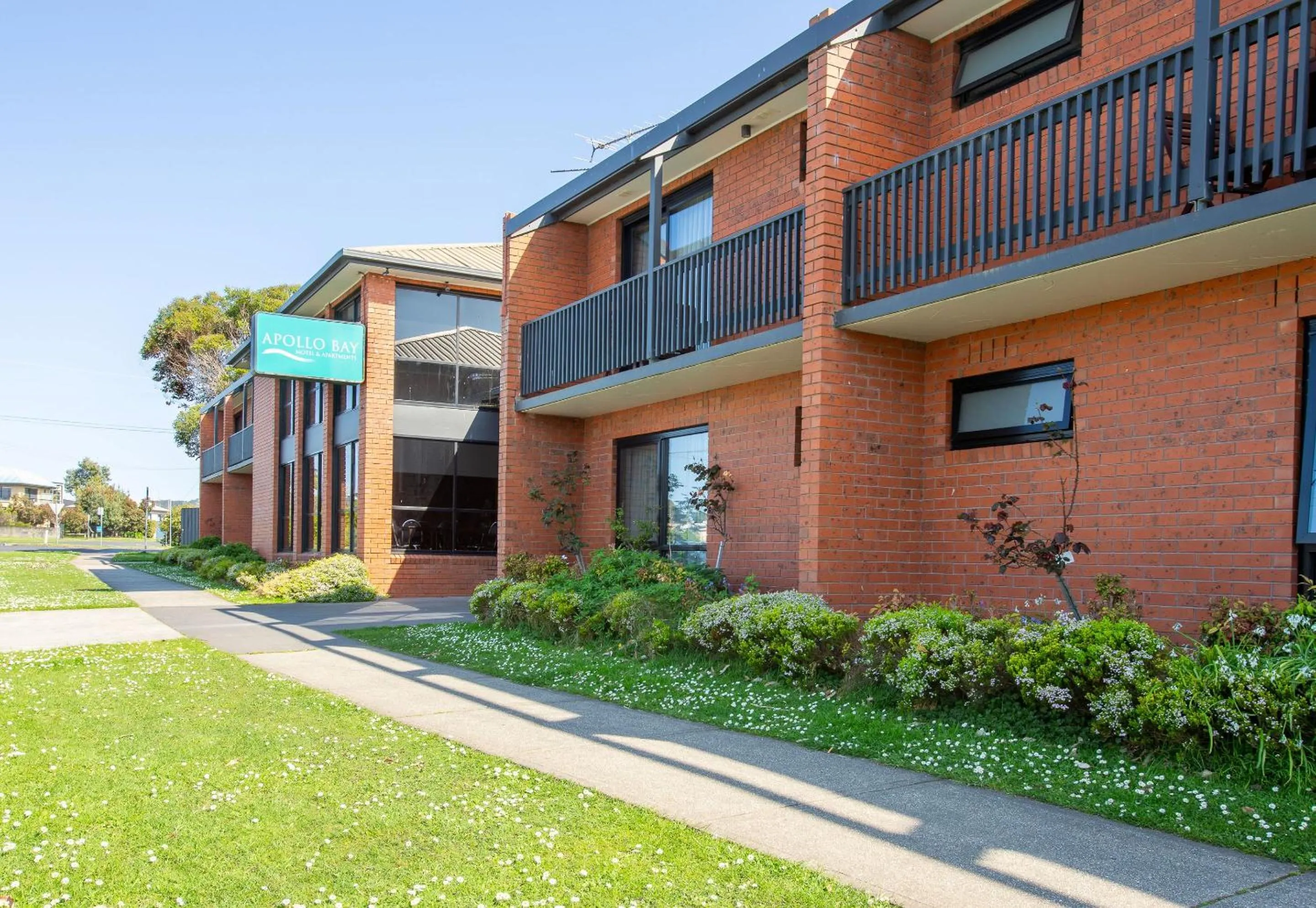 Property building in Apollo Bay Motel & Apartments