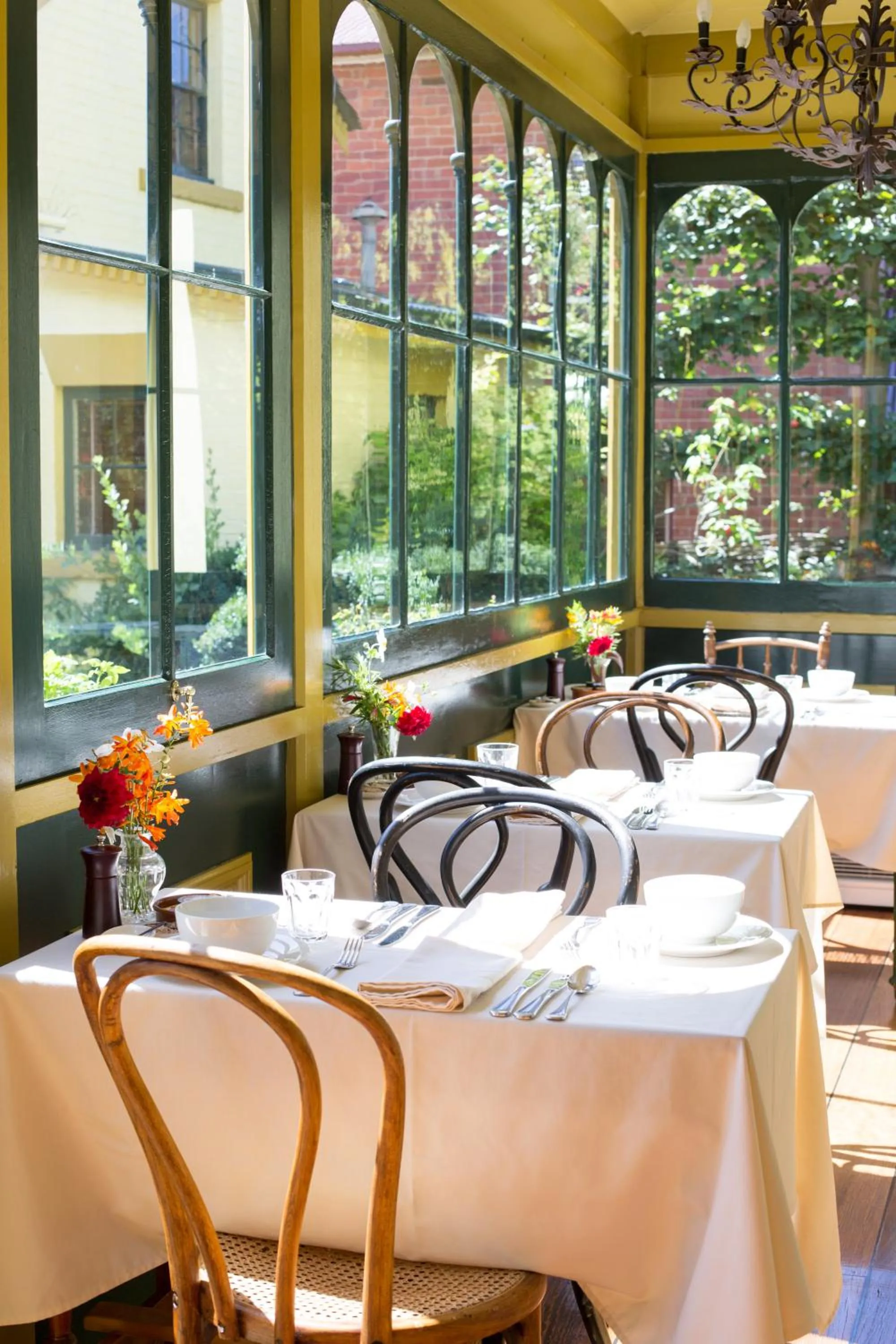 Restaurant/places to eat in Corinda Contemporary