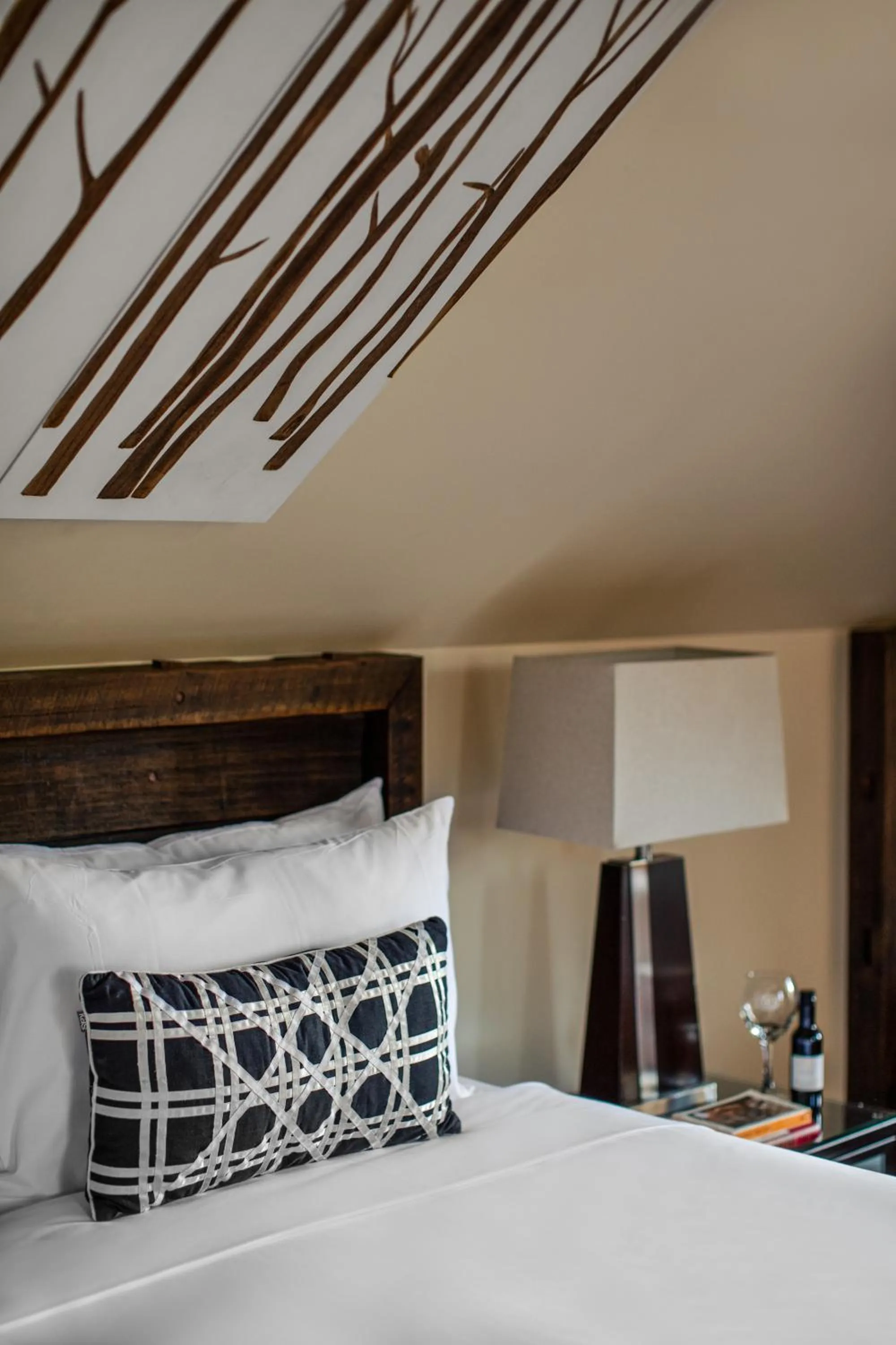 Bed in Corinda Contemporary