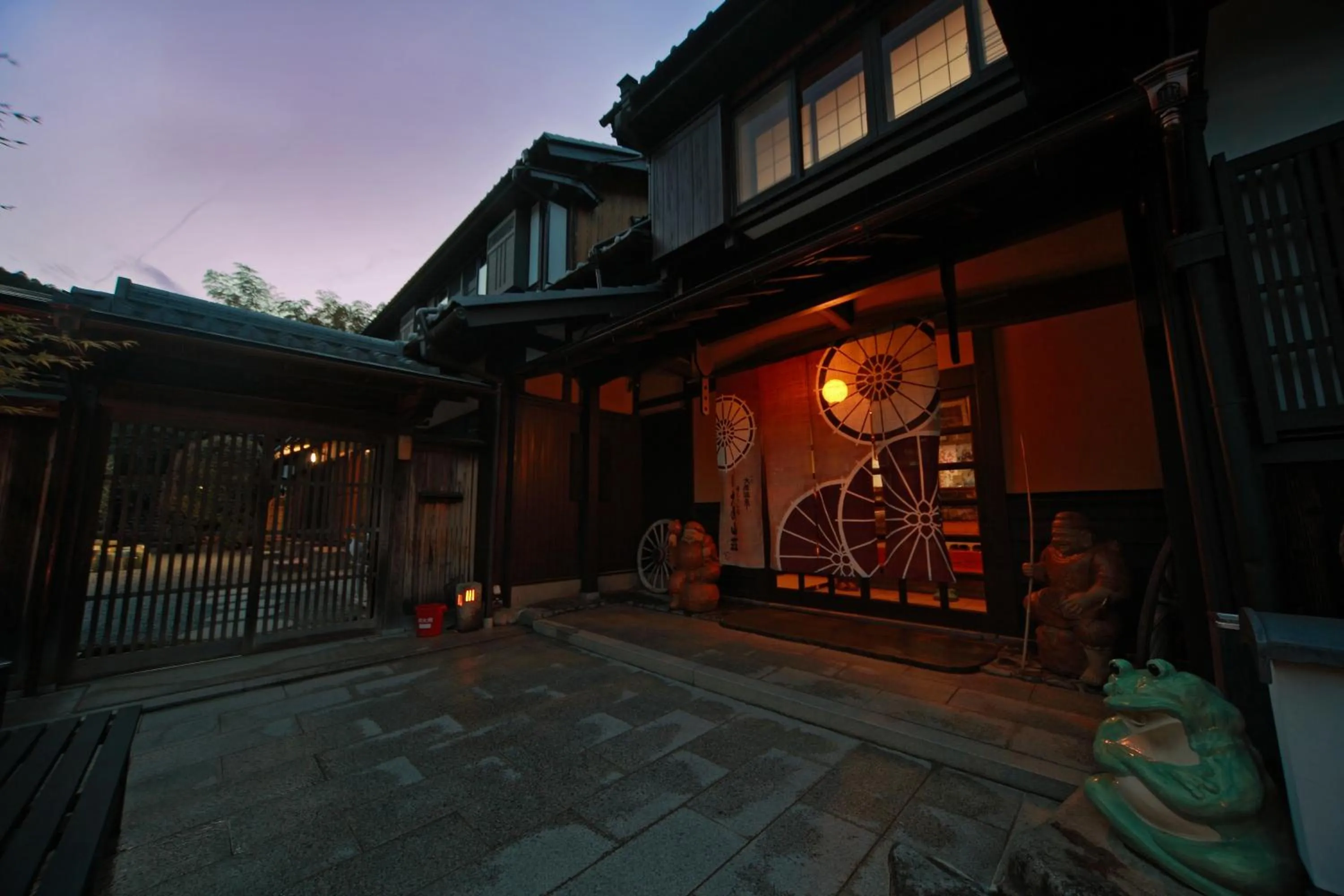 Facade/entrance in Yumoto Onsen OharaSansou