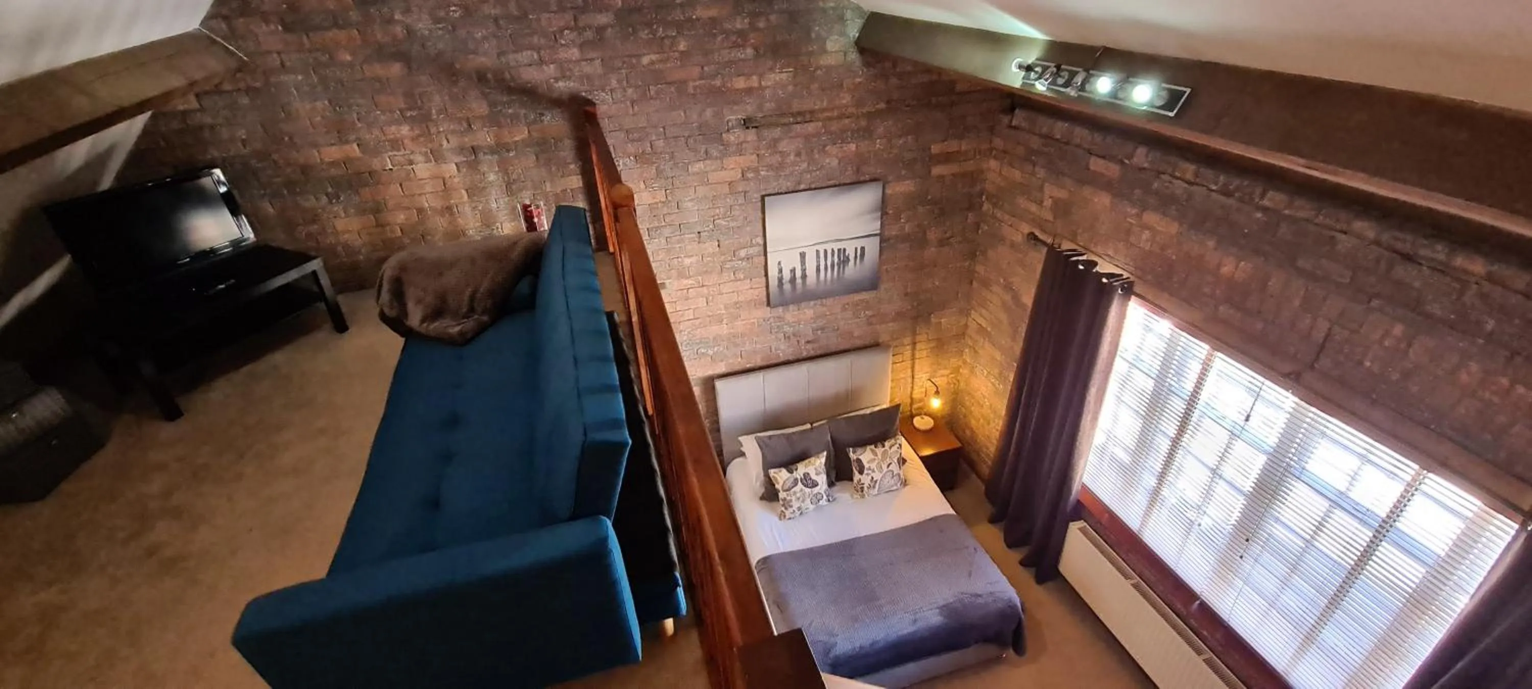 Balcony/Terrace, Bed in Ty Morgan's