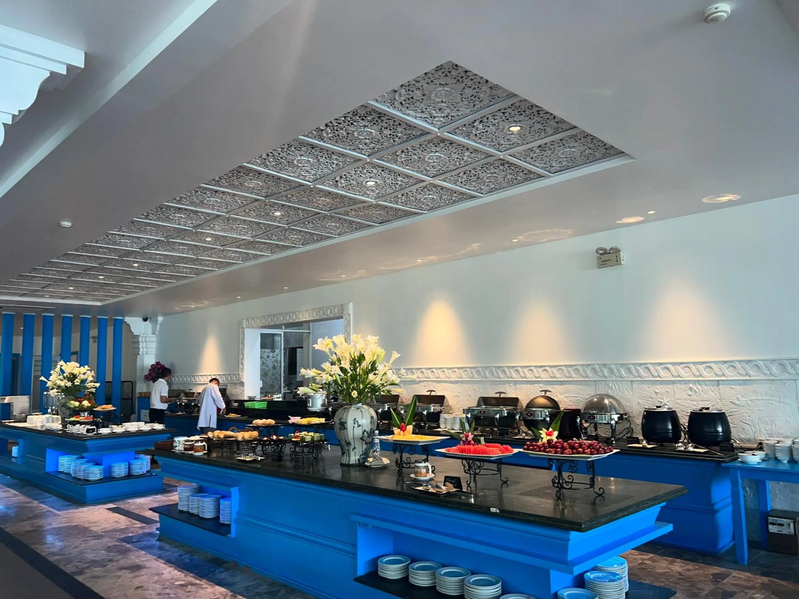 Restaurant/places to eat in The May Legend Catba