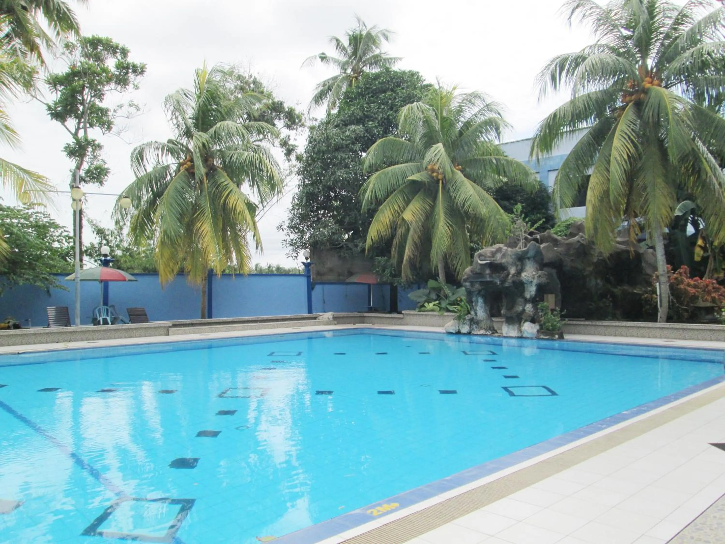 Swimming pool in Pelangi Hotel & Resort